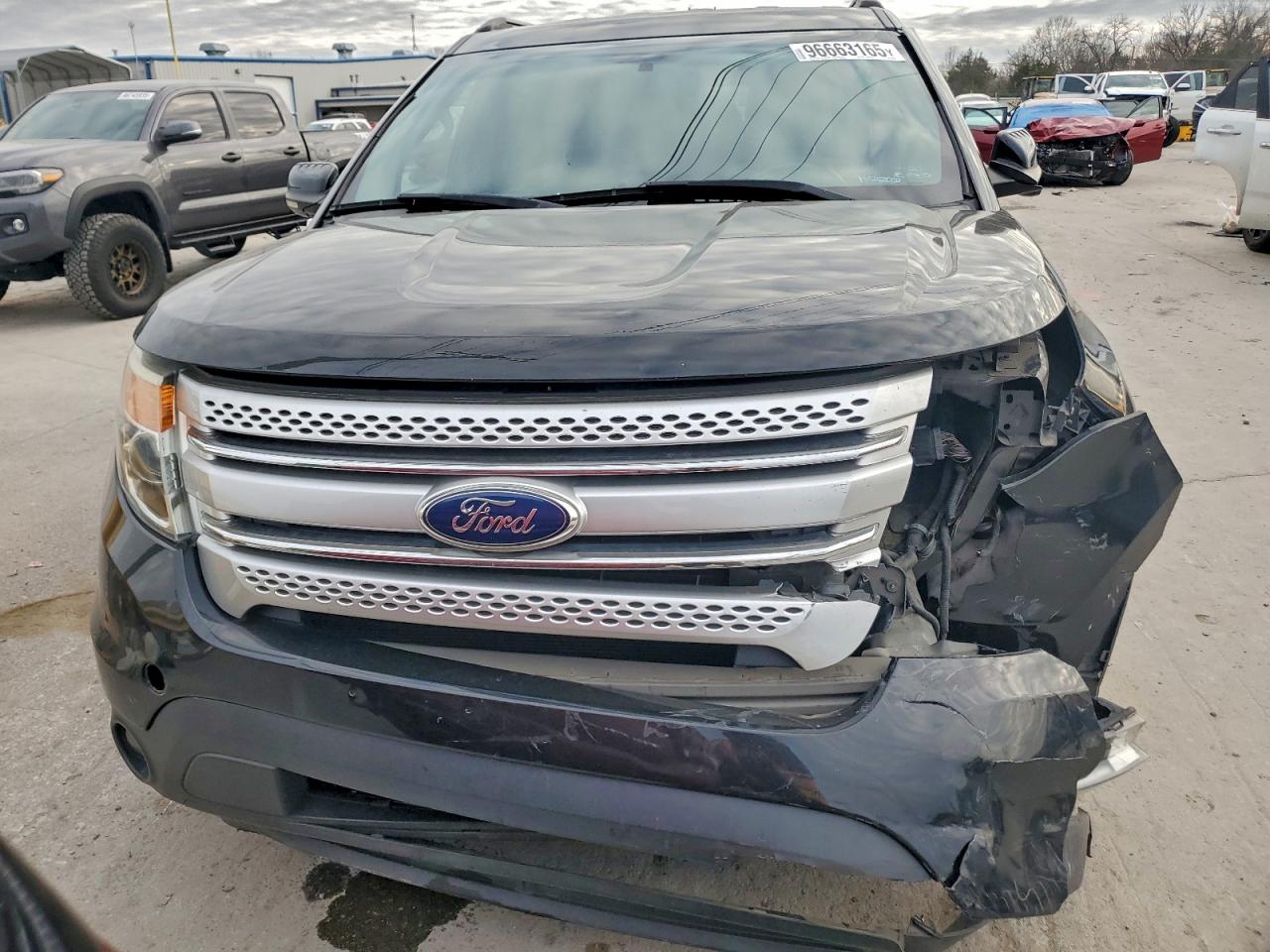 2013 FORD EXPLORER XLT photo 5