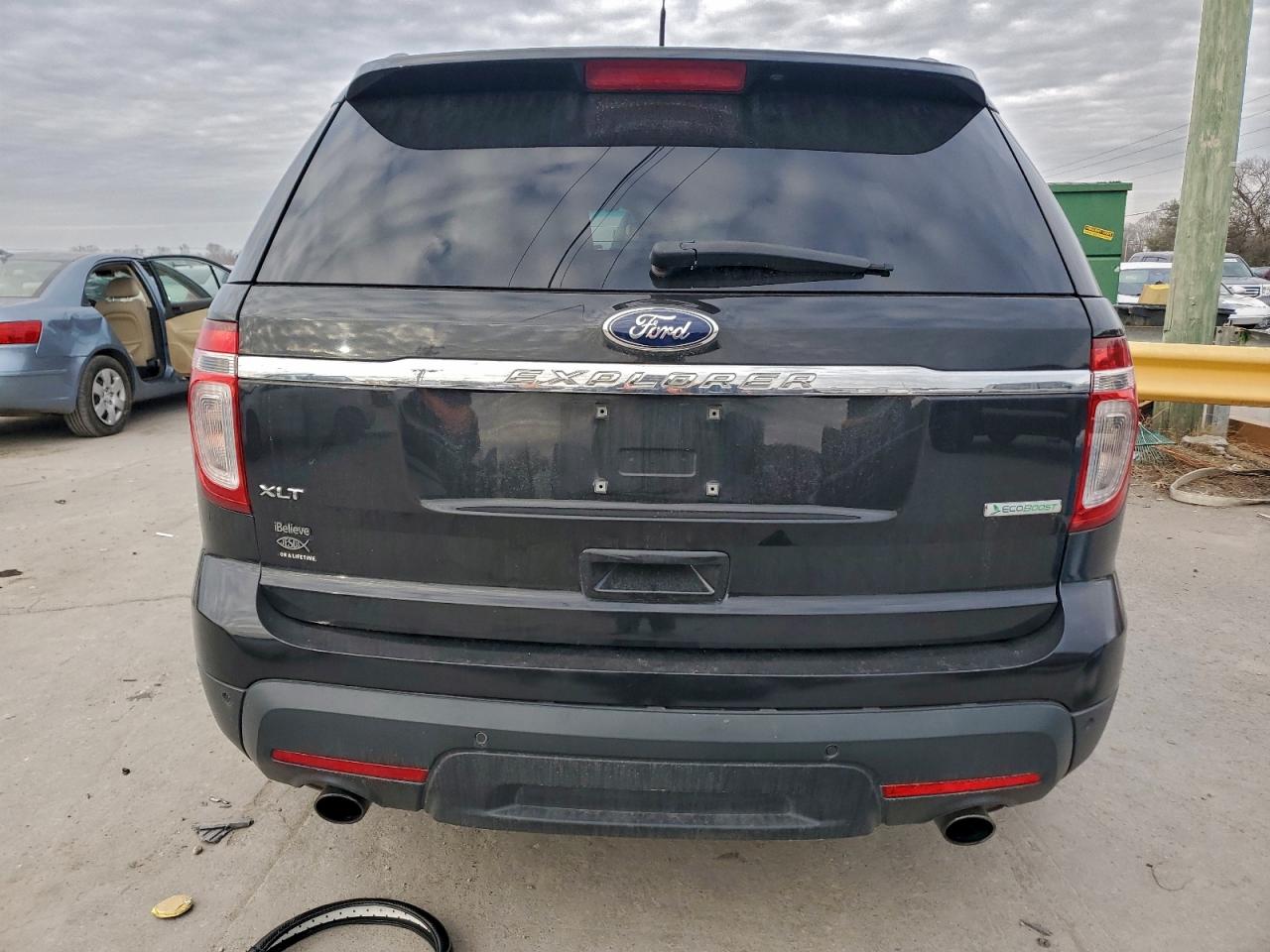 2013 FORD EXPLORER XLT photo 6