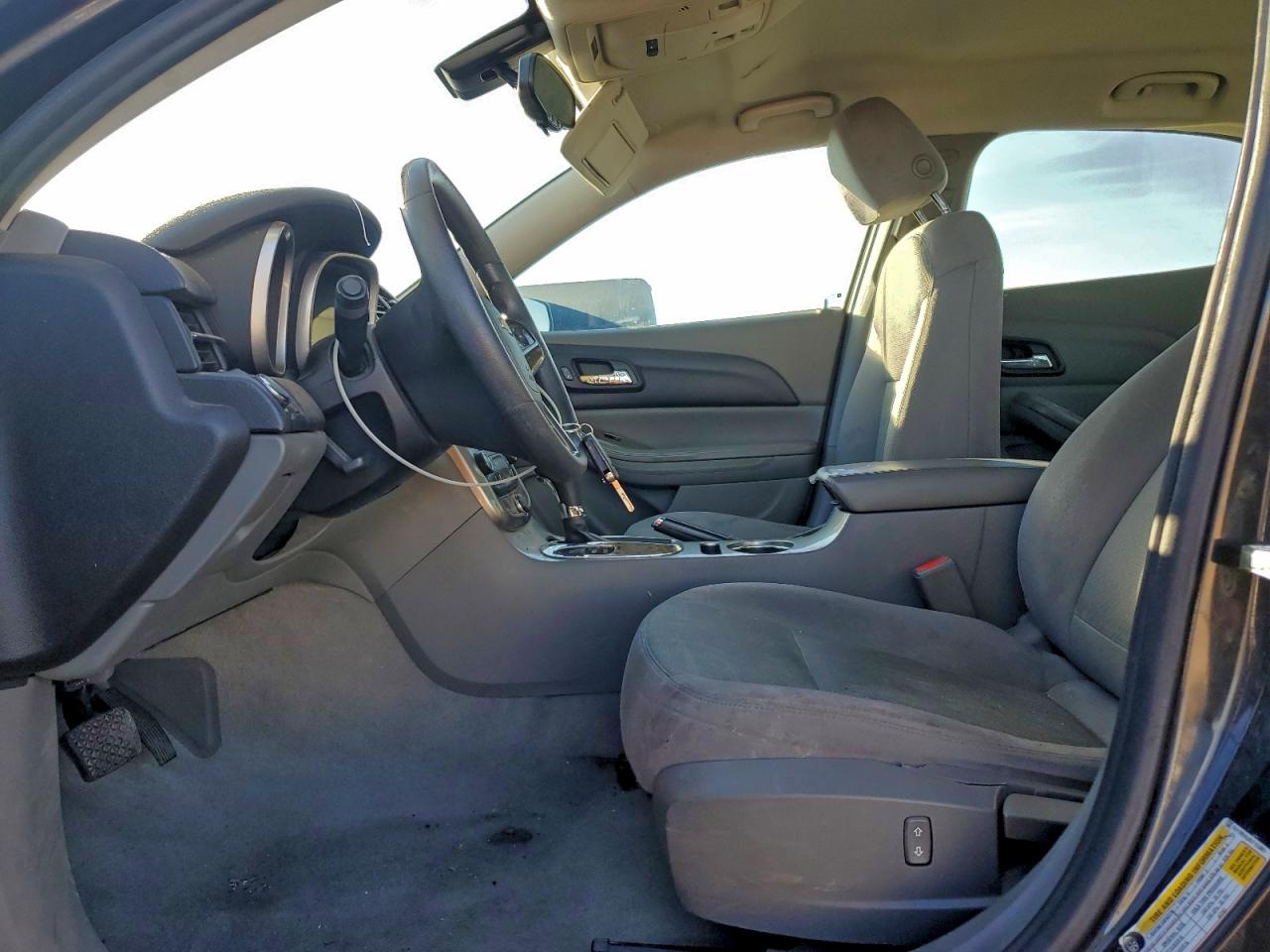2014 CHEVROLET MALIBU LS photo 7