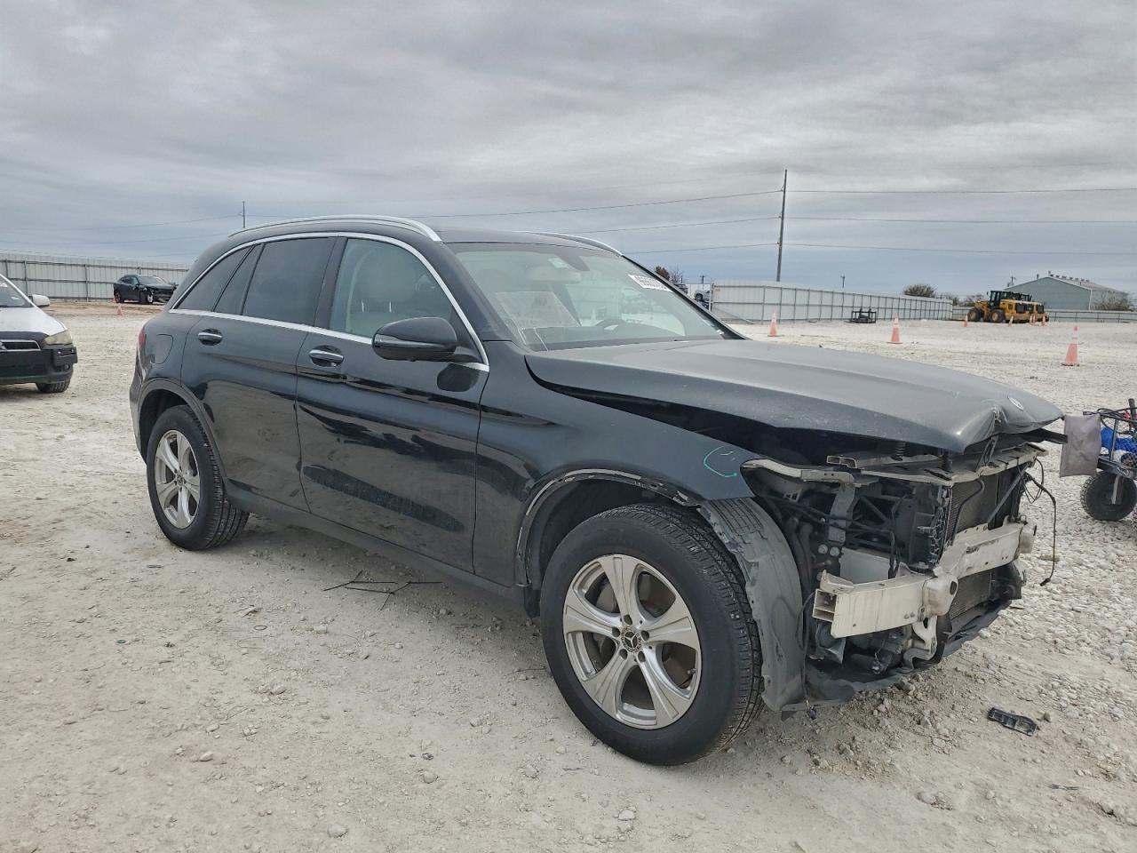 2018 MERCEDES-BENZ GLC 300 photo 4