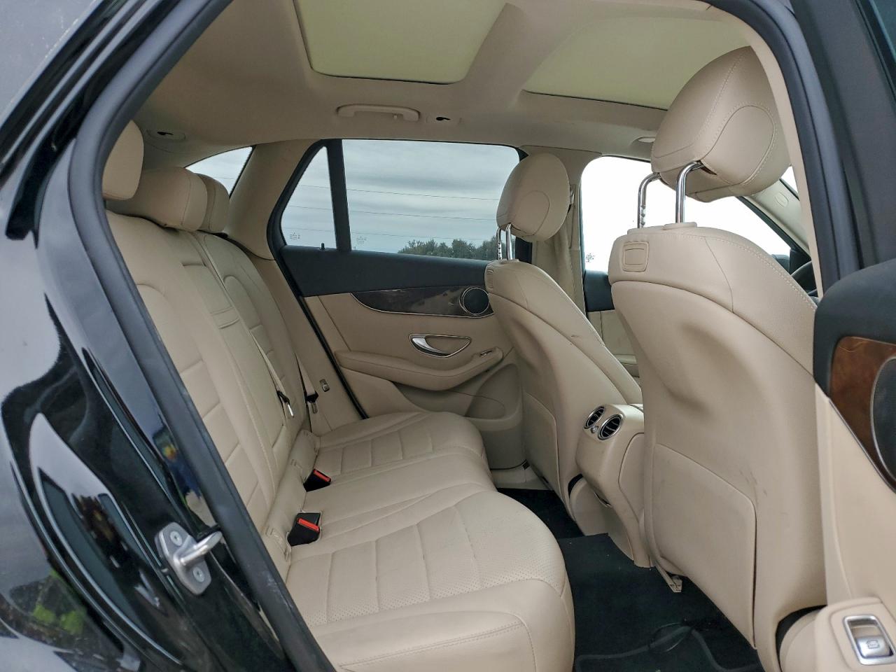 2018 MERCEDES-BENZ GLC 300 photo 11