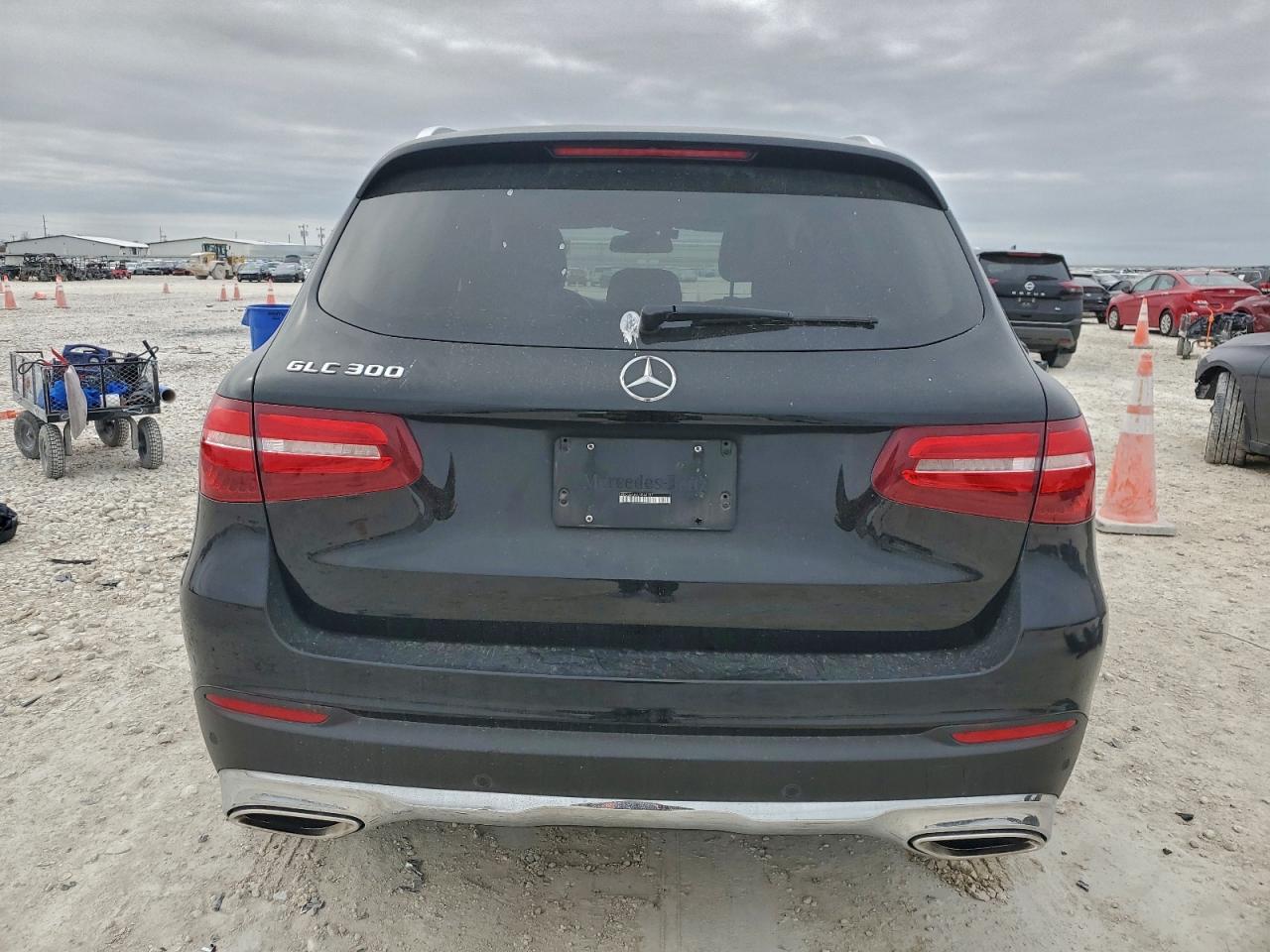 2018 MERCEDES-BENZ GLC 300 photo 6