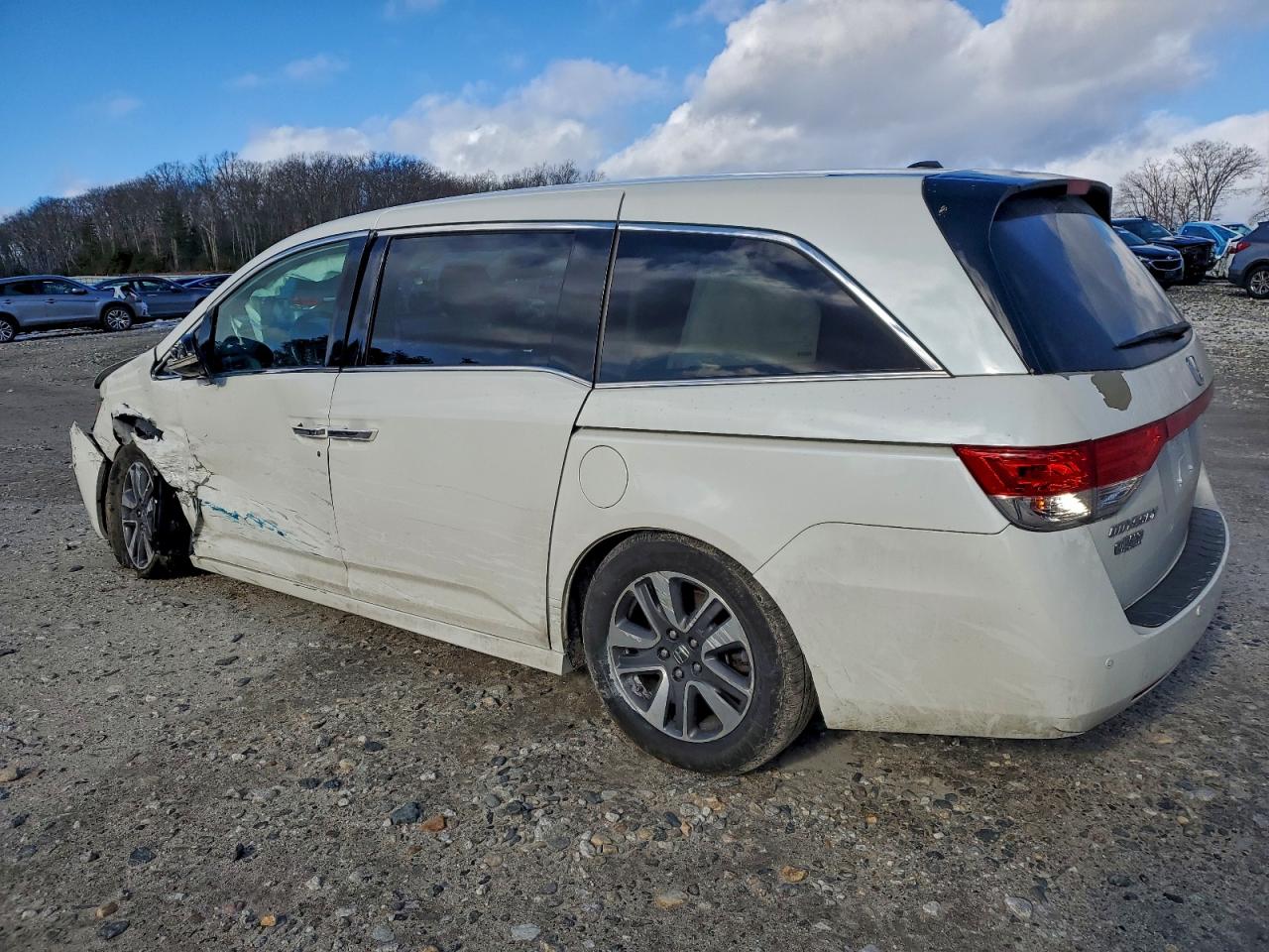 2014 HONDA ODYSSEY TOURING photo 2
