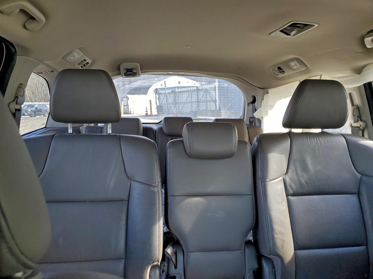 2014 HONDA ODYSSEY TOURING photo 10