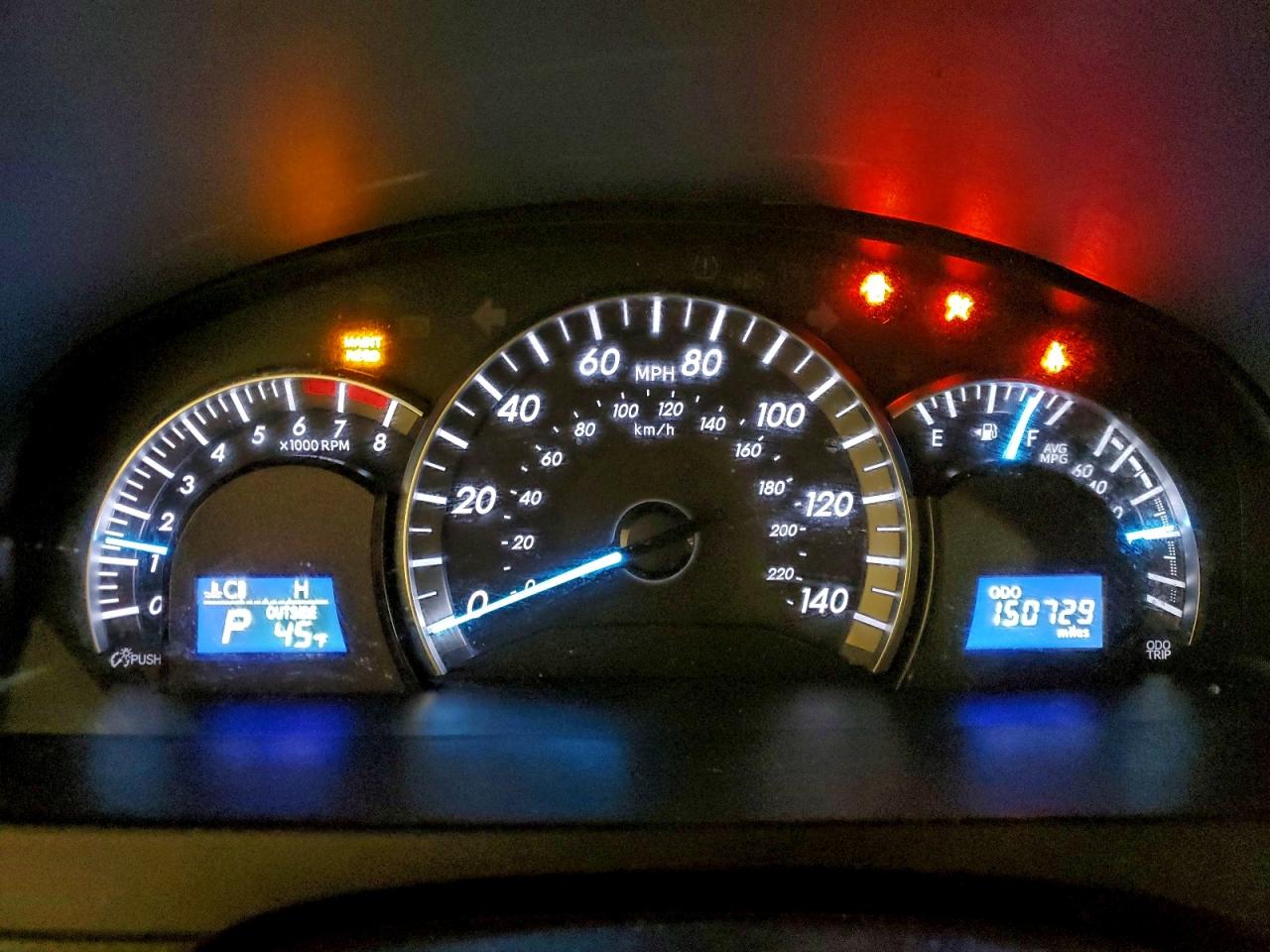 2013 TOYOTA CAMRY LE photo 9