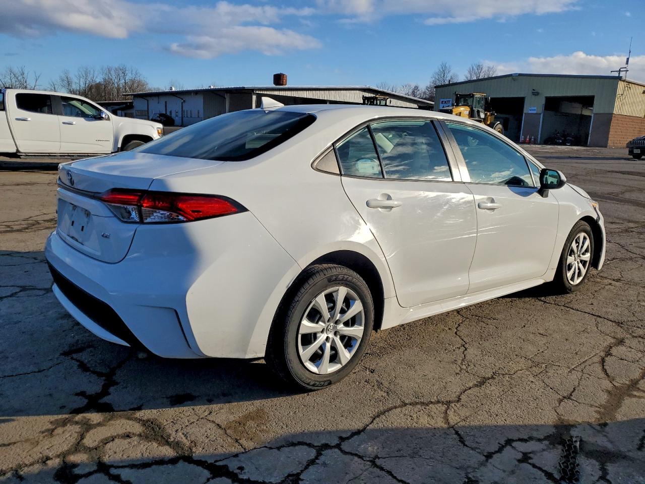 2020 TOYOTA COROLLA LE photo 3