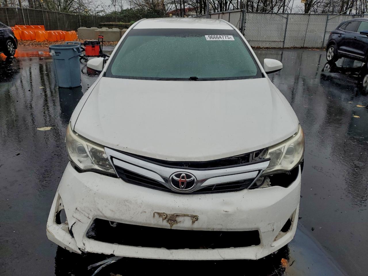 2014 TOYOTA CAMRY L photo 5