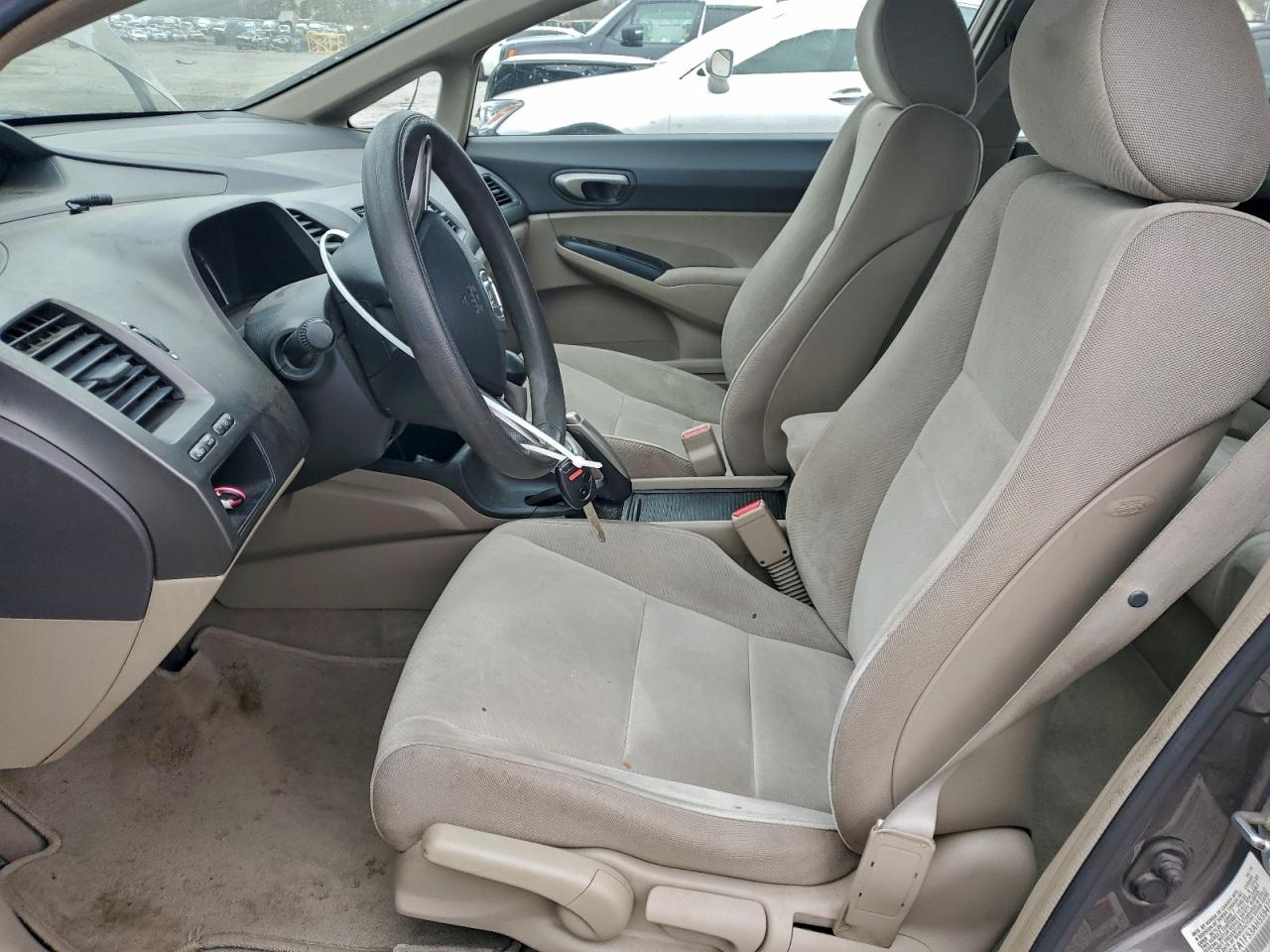 2010 HONDA CIVIC LX photo 7