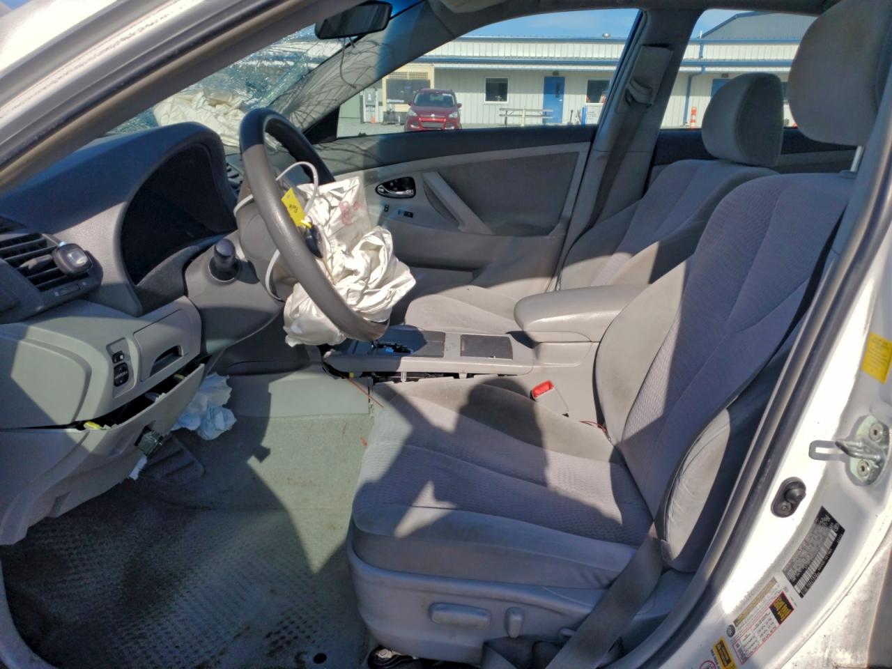 2011 TOYOTA CAMRY BASE photo 7