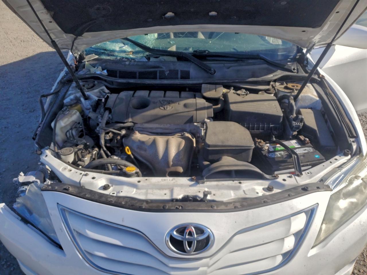 2011 TOYOTA CAMRY BASE photo 11