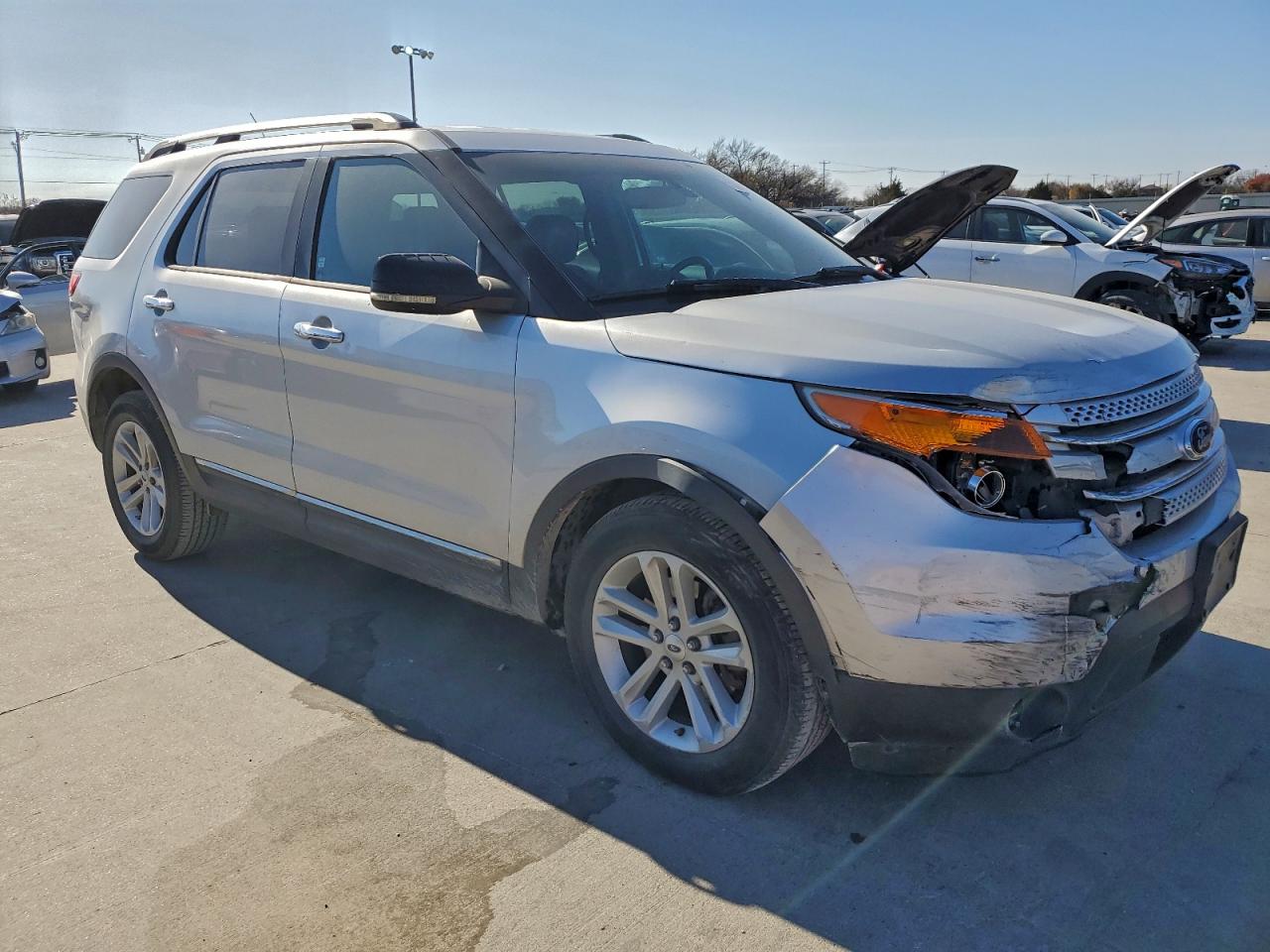 2013 FORD EXPLORER XLT photo 4