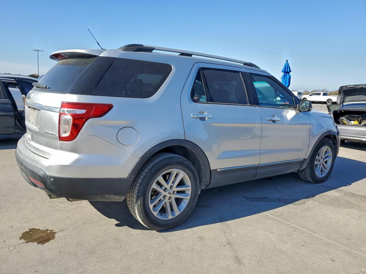 2013 FORD EXPLORER XLT photo 3