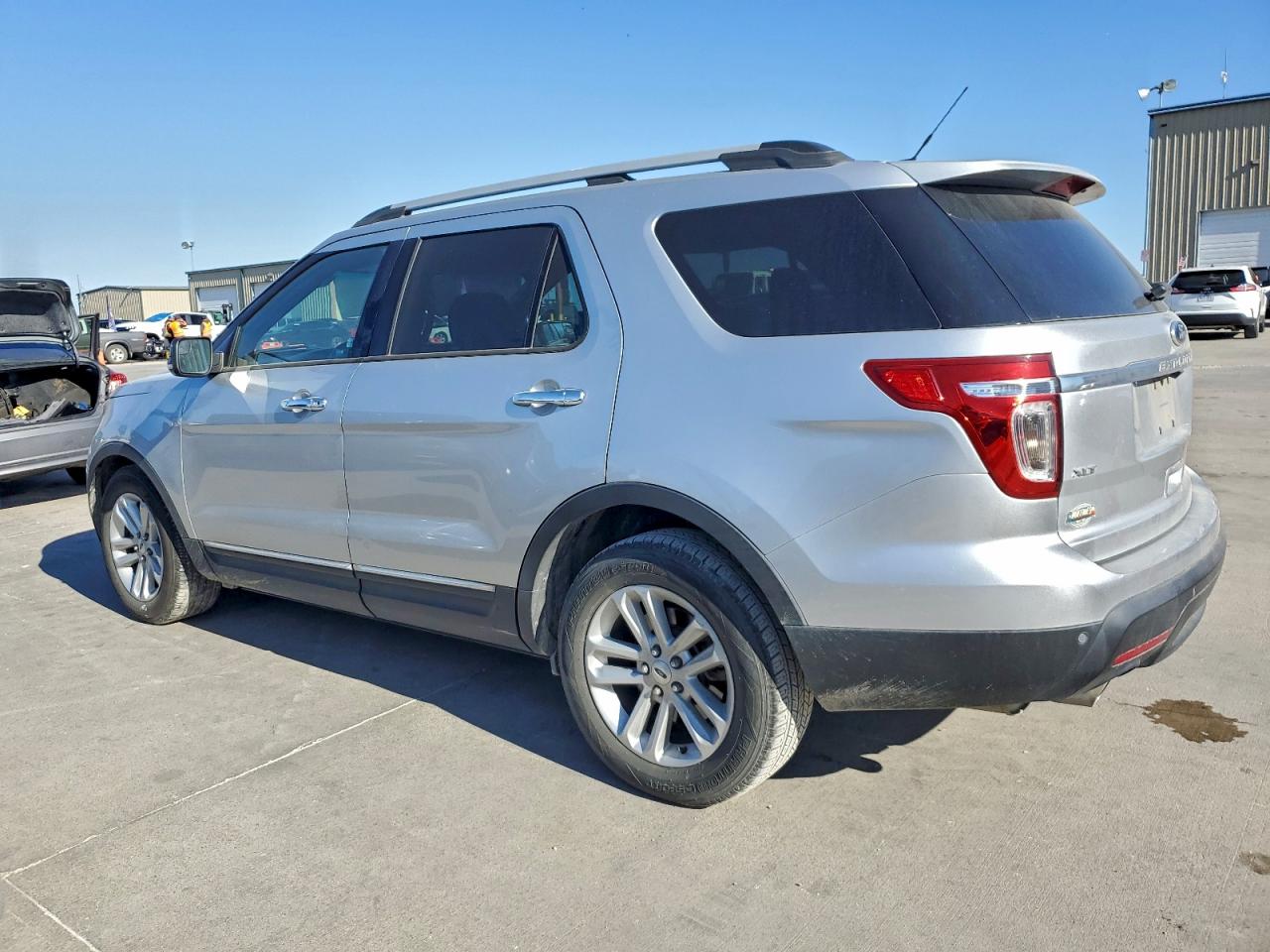 2013 FORD EXPLORER XLT photo 2