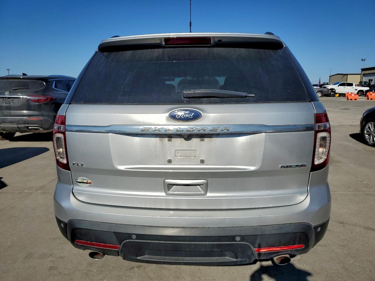 2013 FORD EXPLORER XLT photo 6