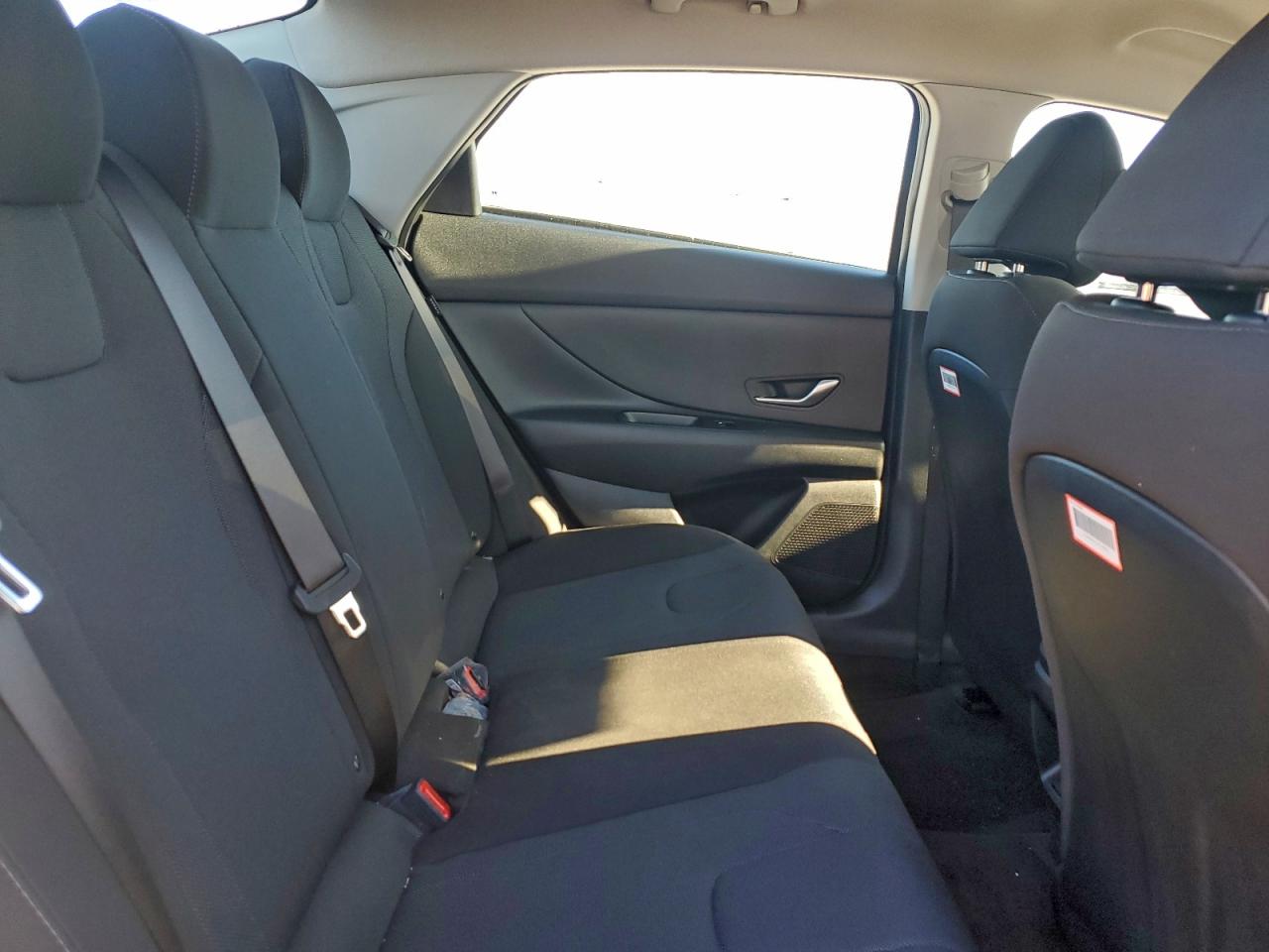 2025 HYUNDAI ELANTRA SE photo 10
