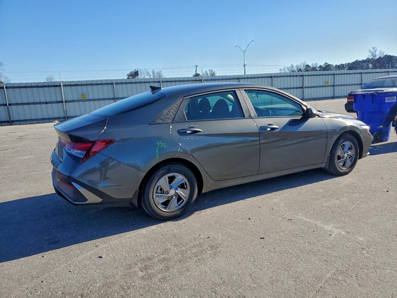 2025 HYUNDAI ELANTRA SE photo 3