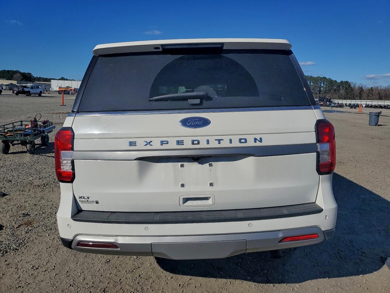 2024 FORD EXPEDITION XLT photo 6