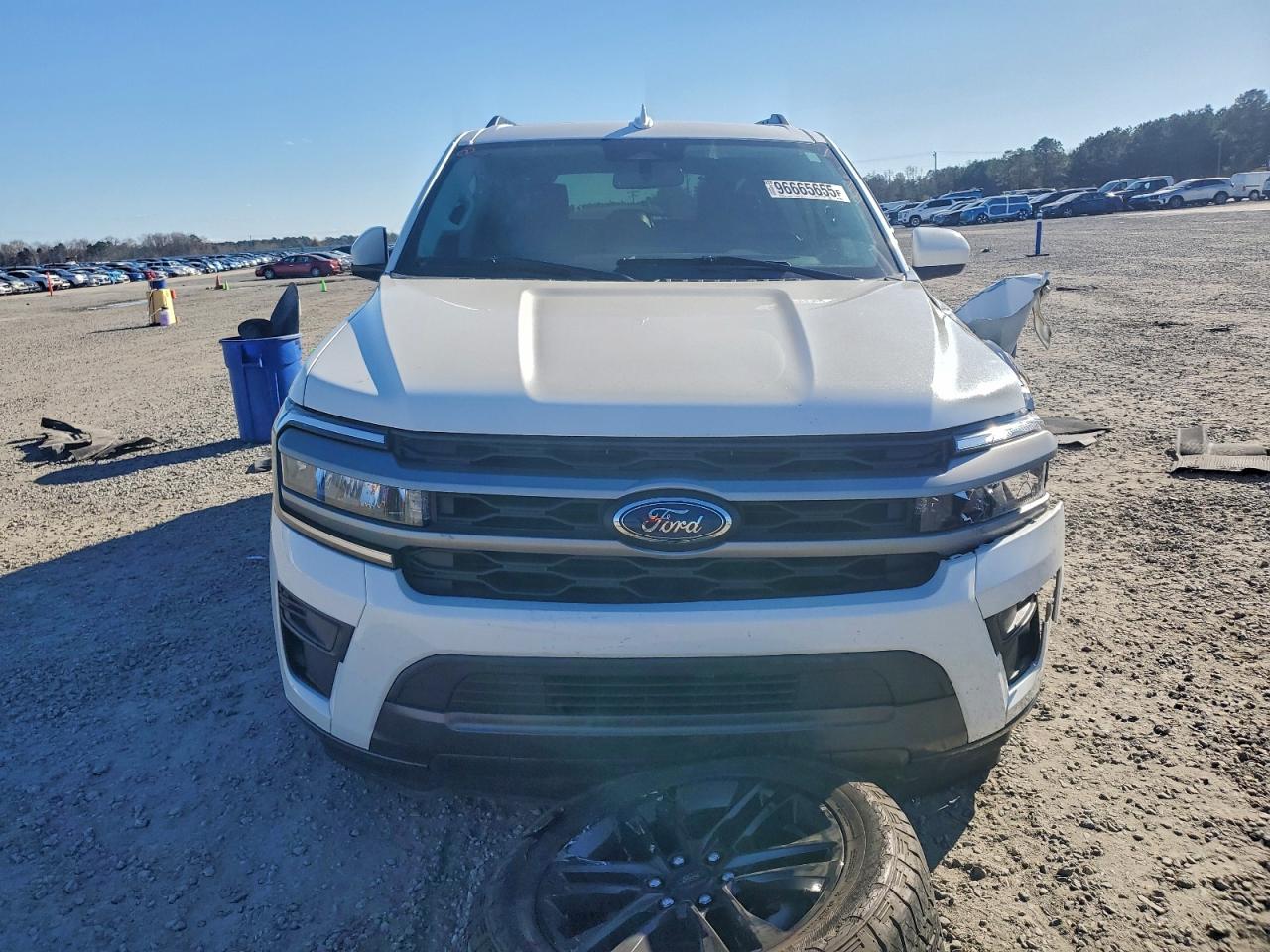 2024 FORD EXPEDITION XLT photo 5