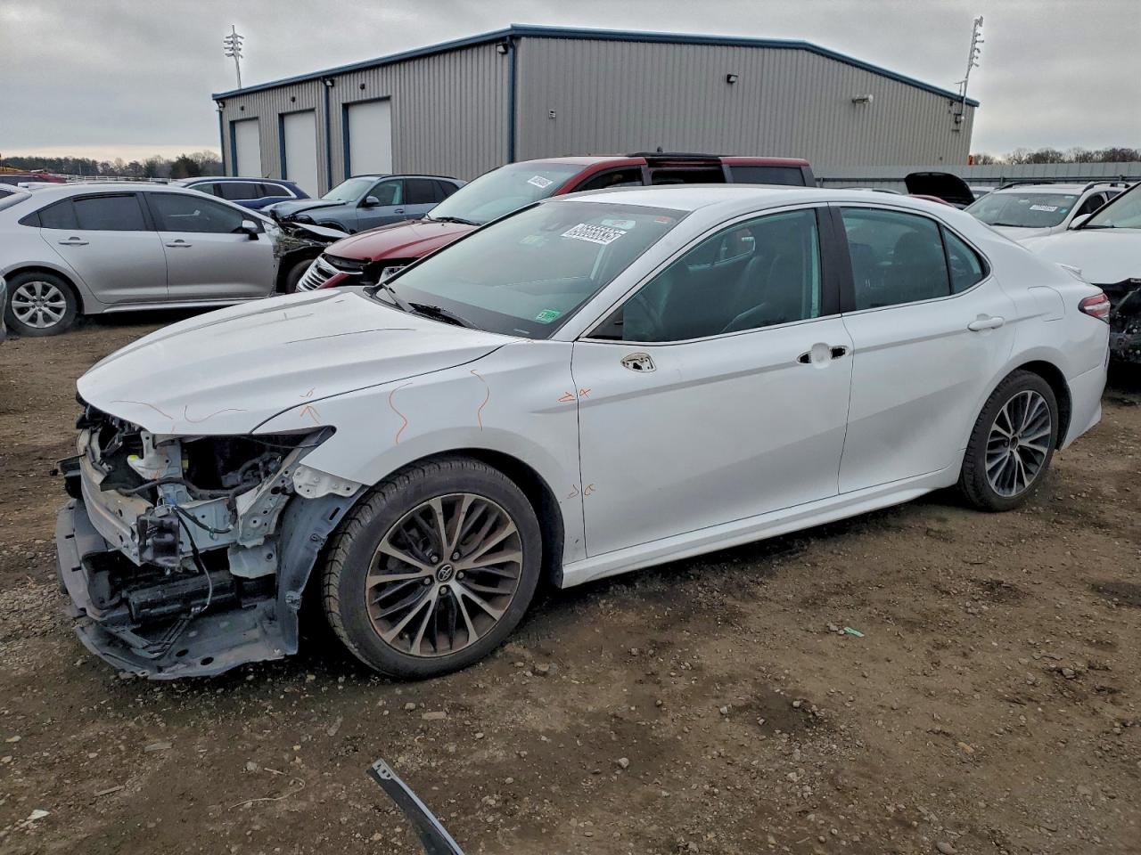 2020 TOYOTA CAMRY SE — FRONT END damage — photo 1