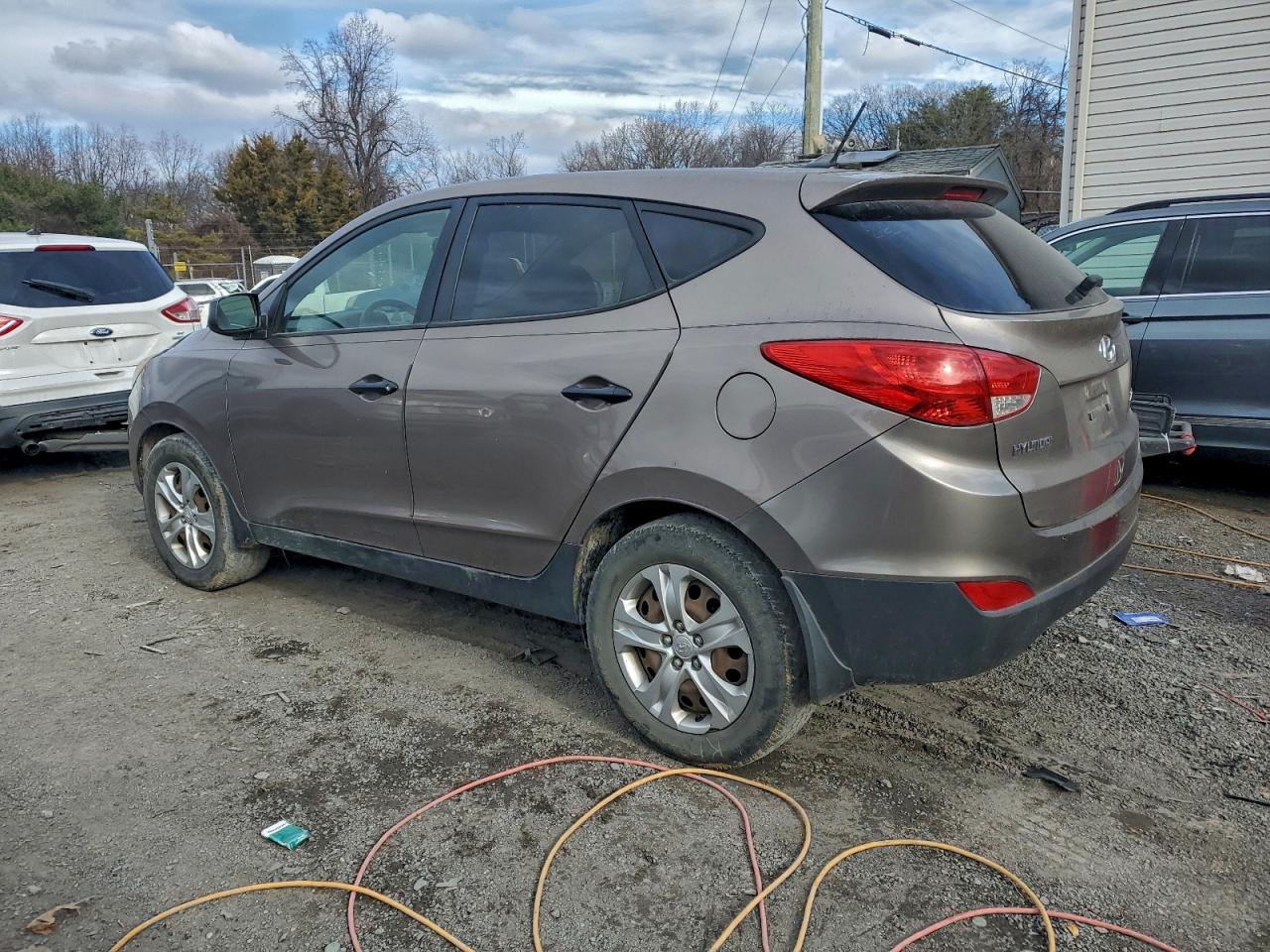 2013 HYUNDAI TUCSON GL photo 2
