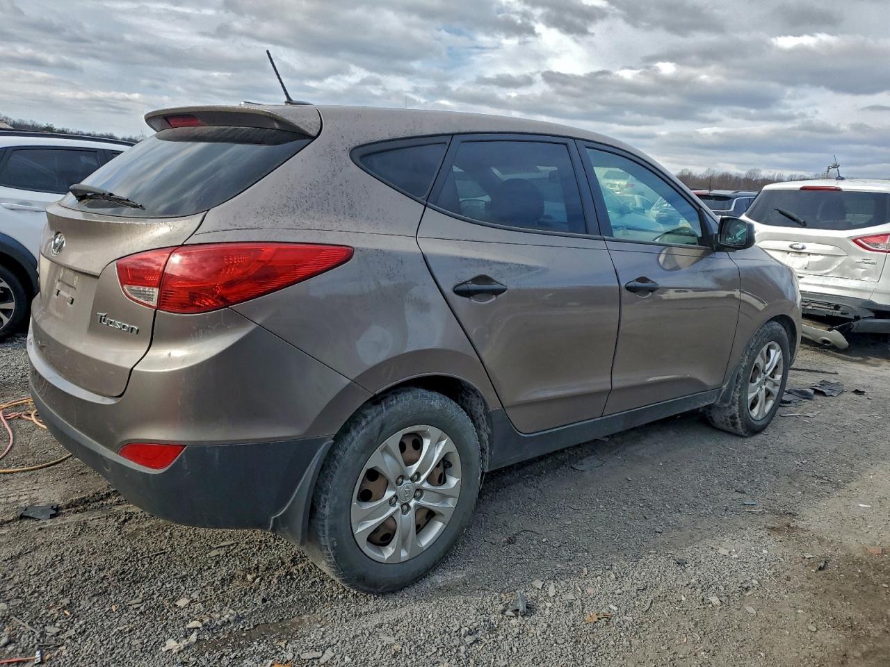2013 HYUNDAI TUCSON GL photo 3