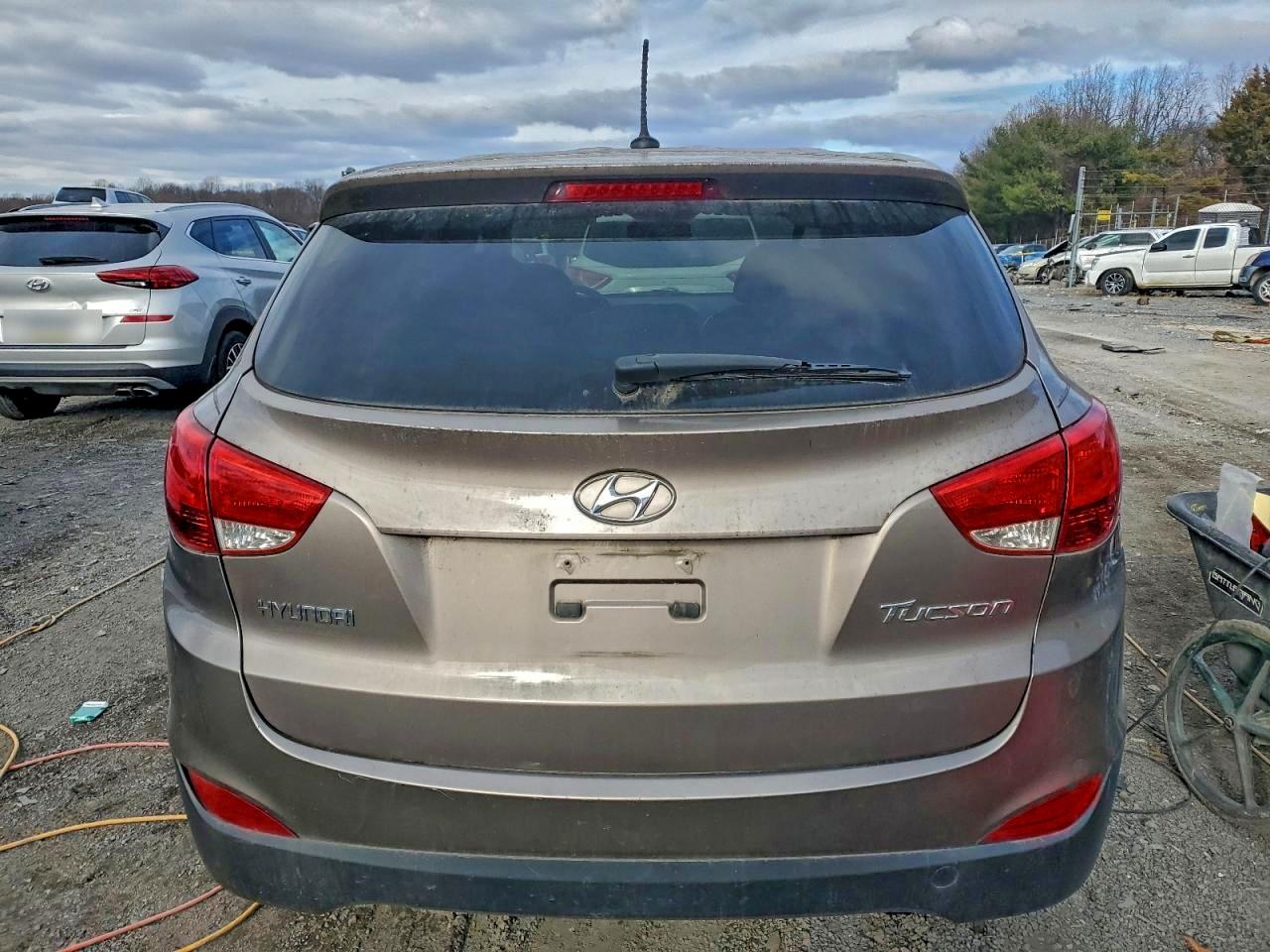 2013 HYUNDAI TUCSON GL photo 6