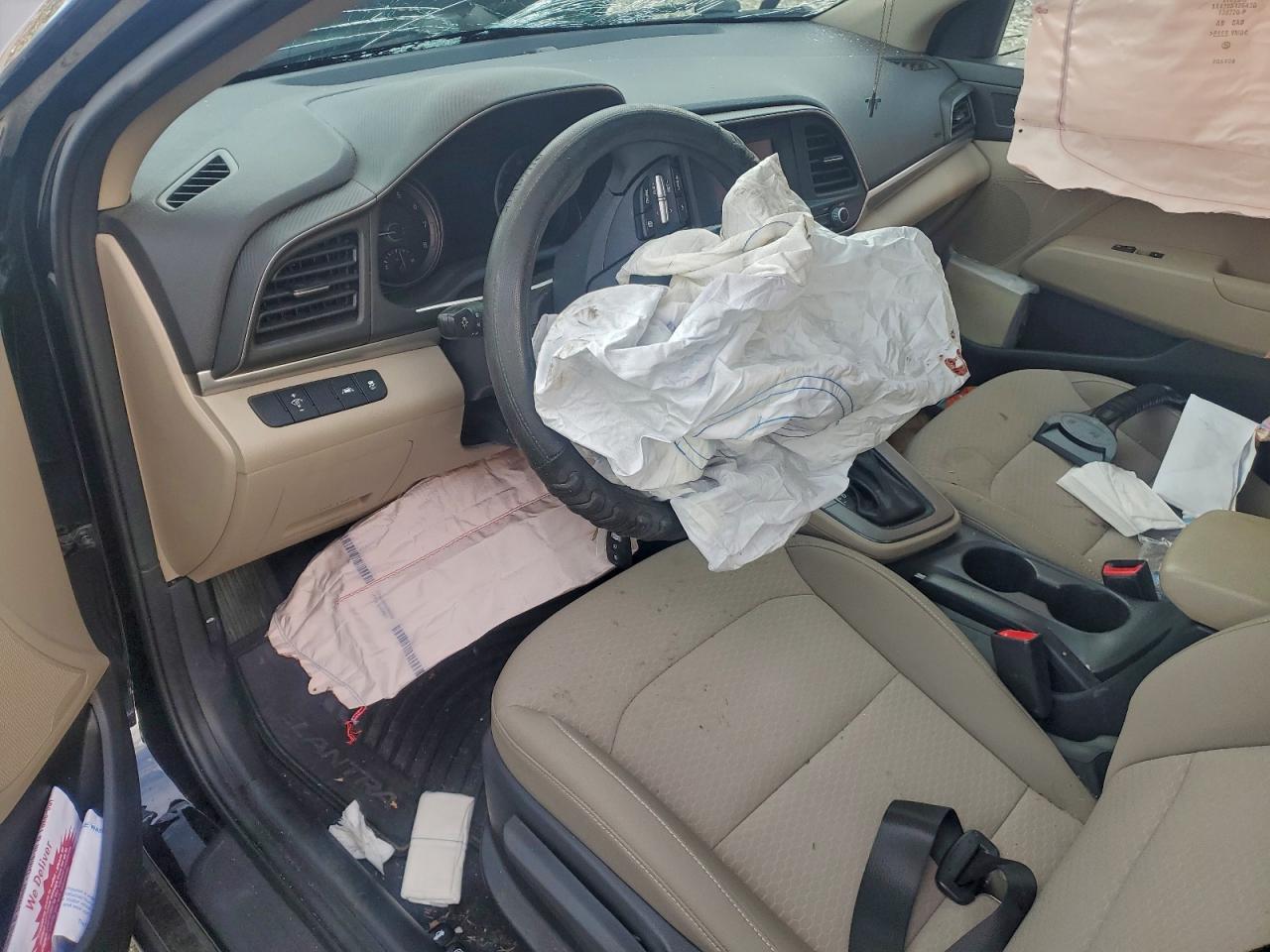 2020 HYUNDAI ELANTRA SE photo 8