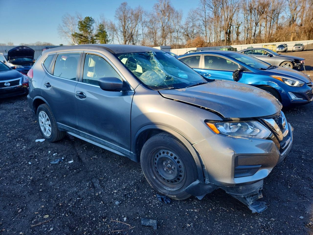 2017 NISSAN ROGUE S photo 4