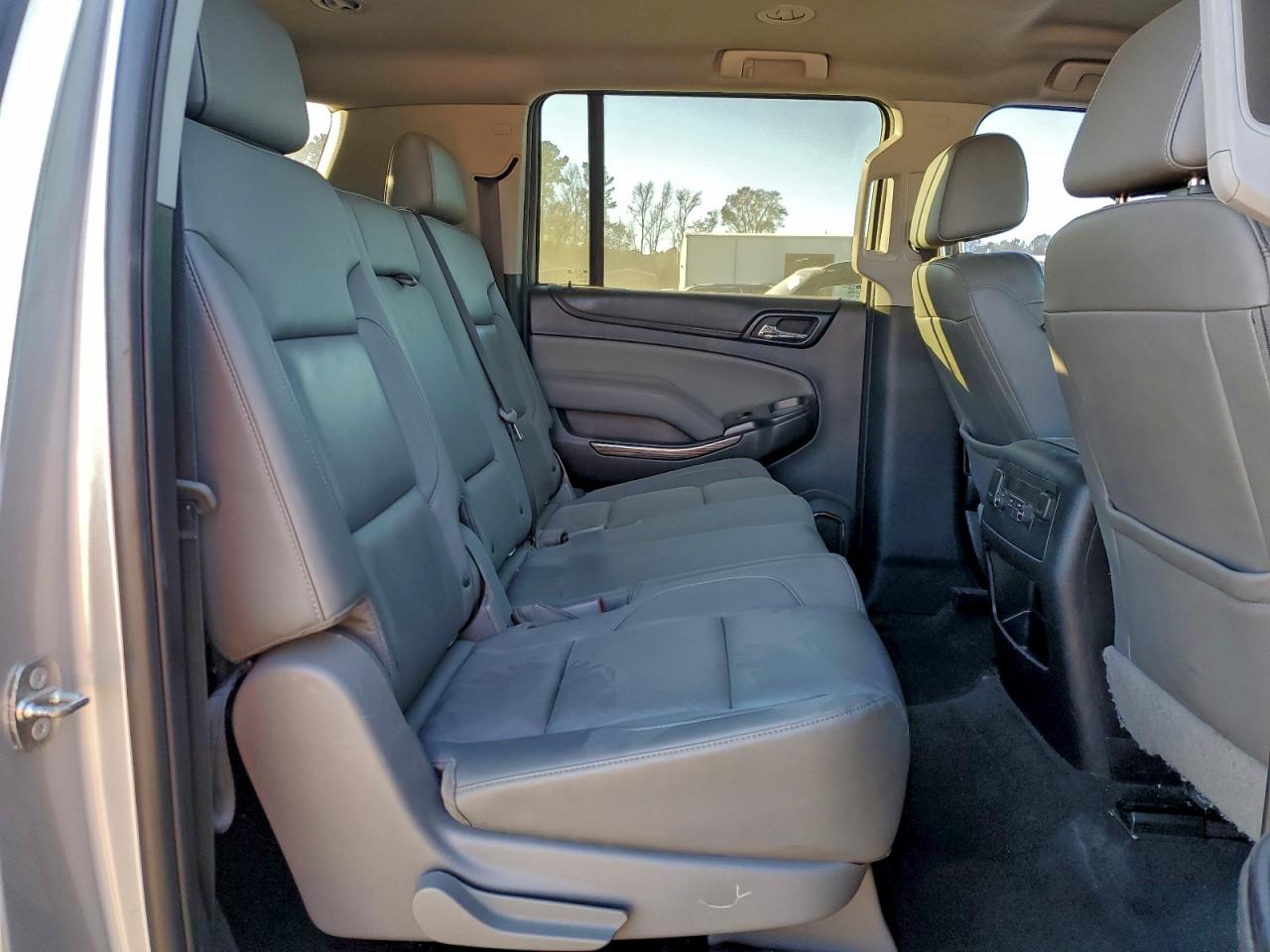 2018 CHEVROLET SUBURBAN C1500 LT photo 11