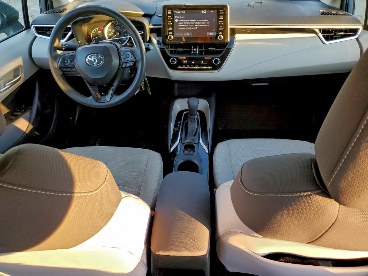 2020 TOYOTA COROLLA LE photo 8