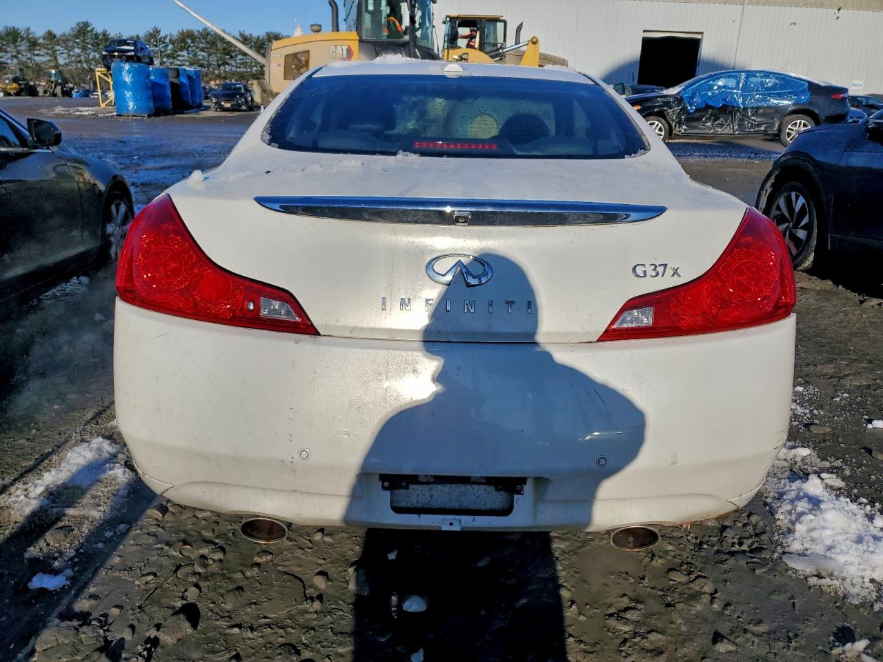 2011 INFINITI G37 photo 6