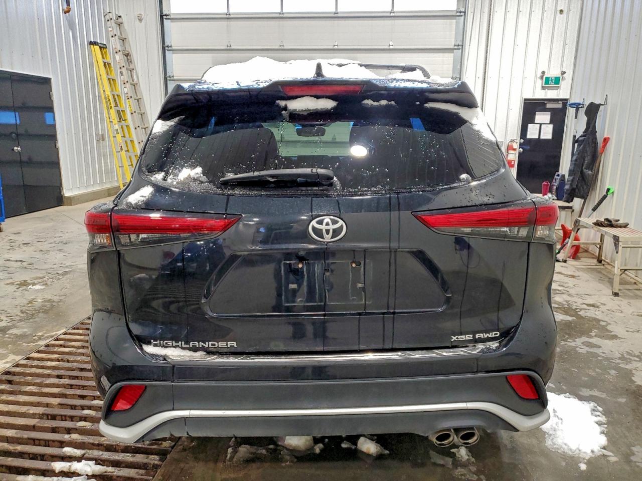 2021 TOYOTA HIGHLANDER XSE photo 6