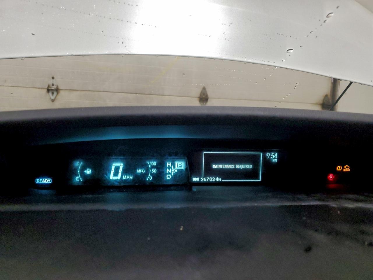 2013 TOYOTA PRIUS photo 9