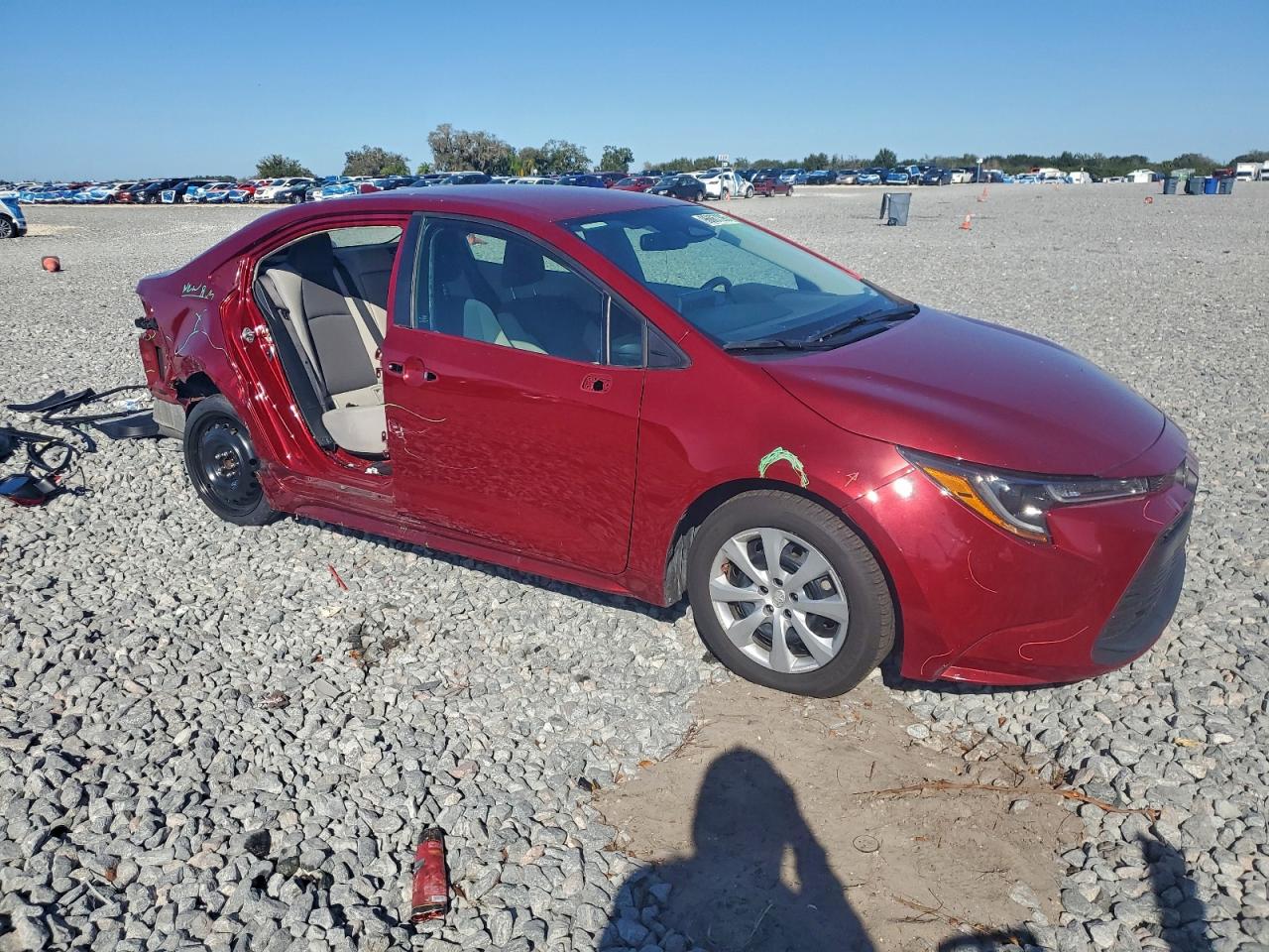 2023 TOYOTA COROLLA LE photo 4