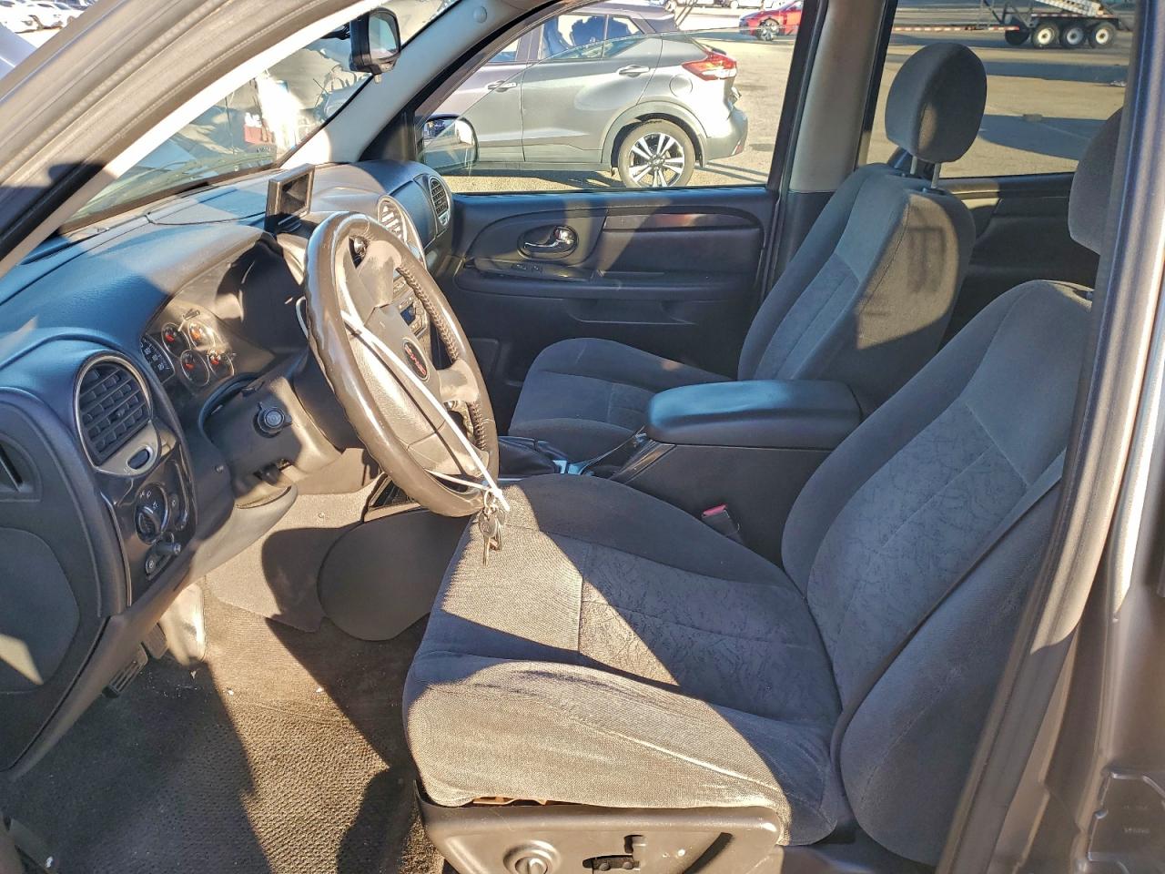 2005 GMC ENVOY XL photo 7