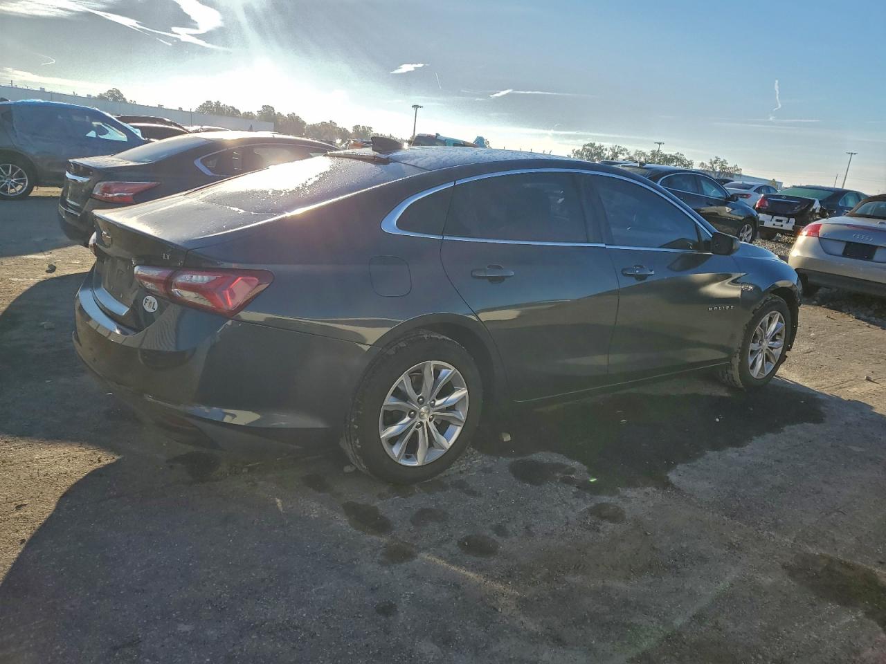 2020 CHEVROLET MALIBU LT photo 3