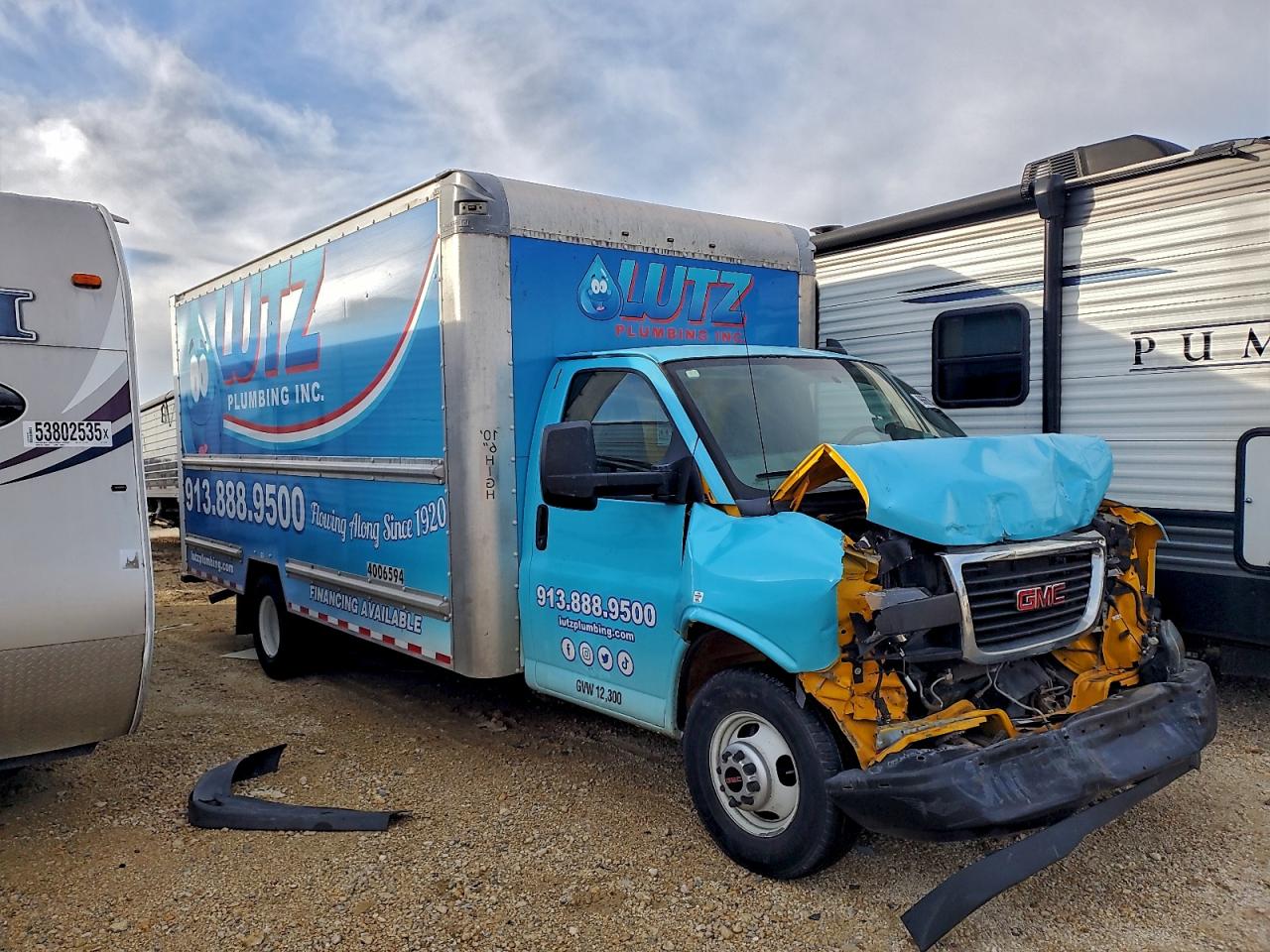 2018 GMC SAVANA BOX TRUCK photo 4