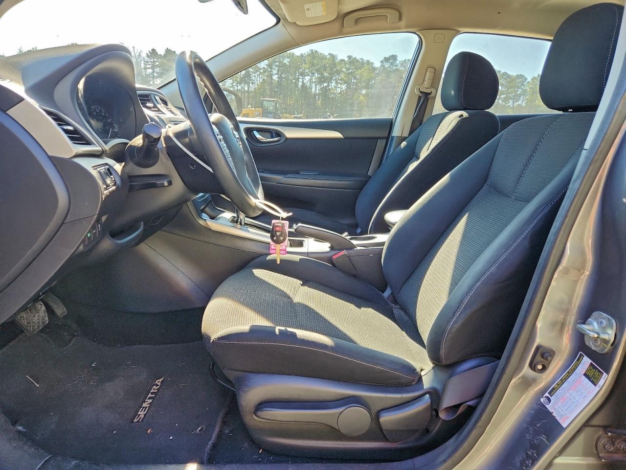 2017 NISSAN SENTRA S photo 7