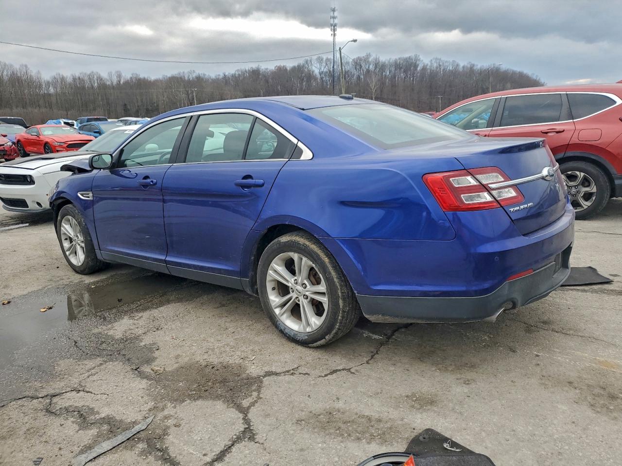 2015 FORD TAURUS SEL photo 2
