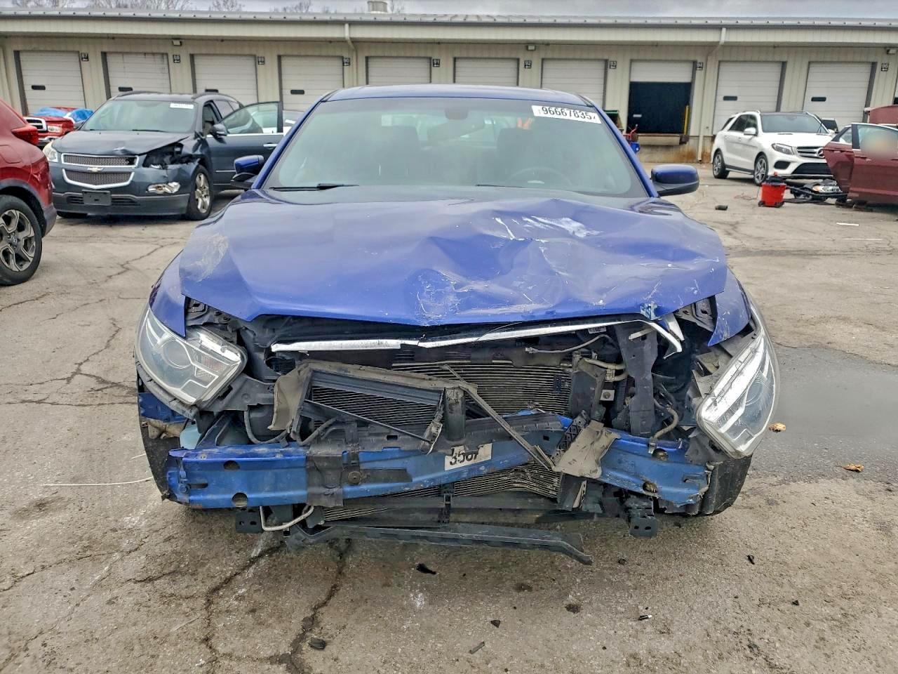 2015 FORD TAURUS SEL photo 5