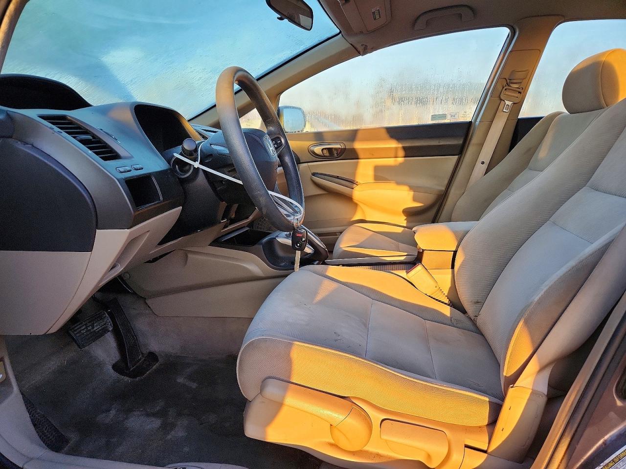 2010 HONDA CIVIC LX photo 7