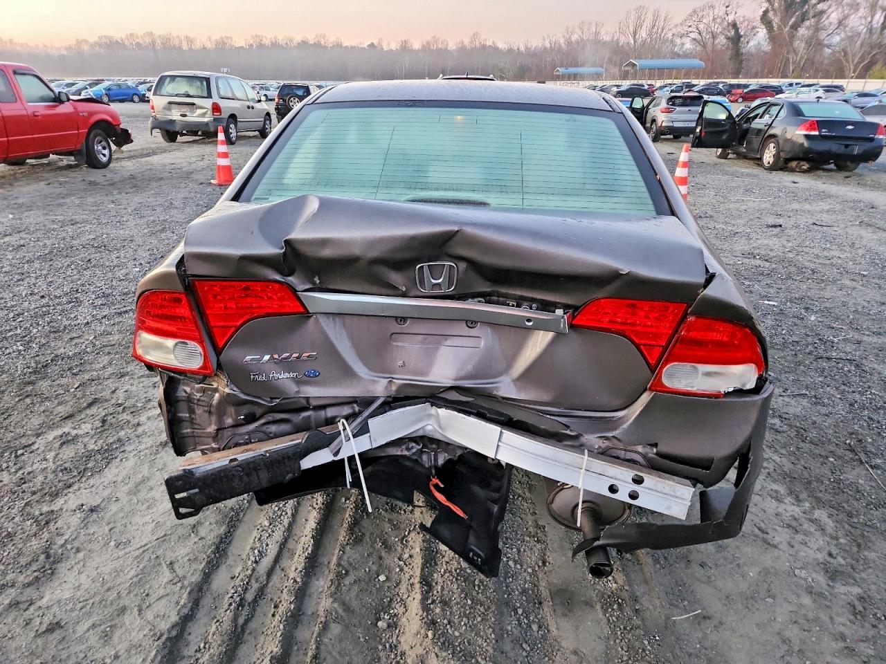 2010 HONDA CIVIC LX photo 6