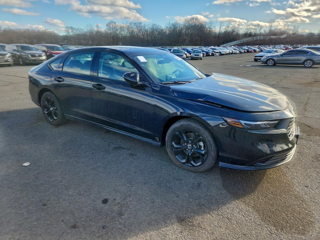 2025 HONDA ACCORD SE photo 4
