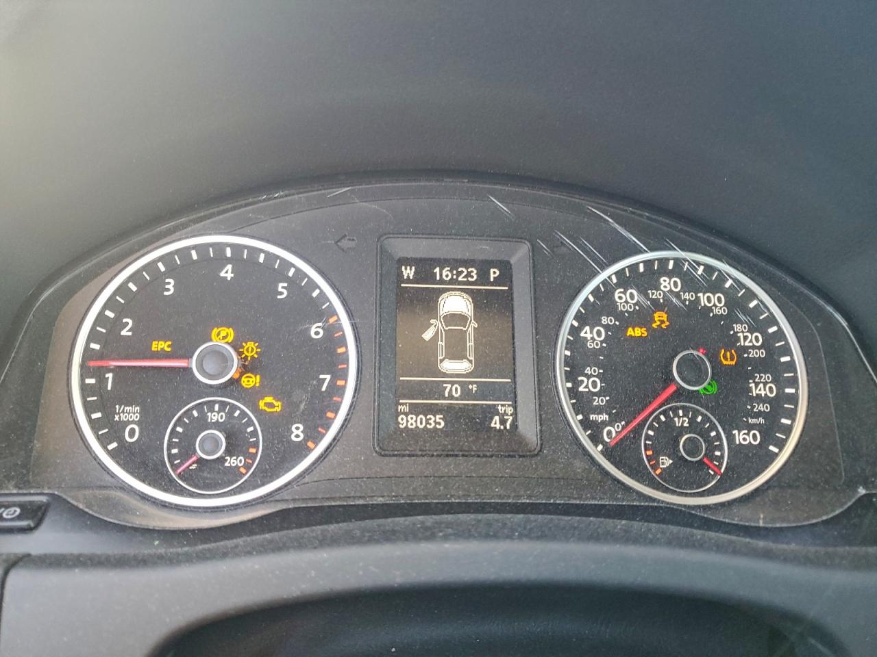 2016 VOLKSWAGEN TIGUAN S photo 9
