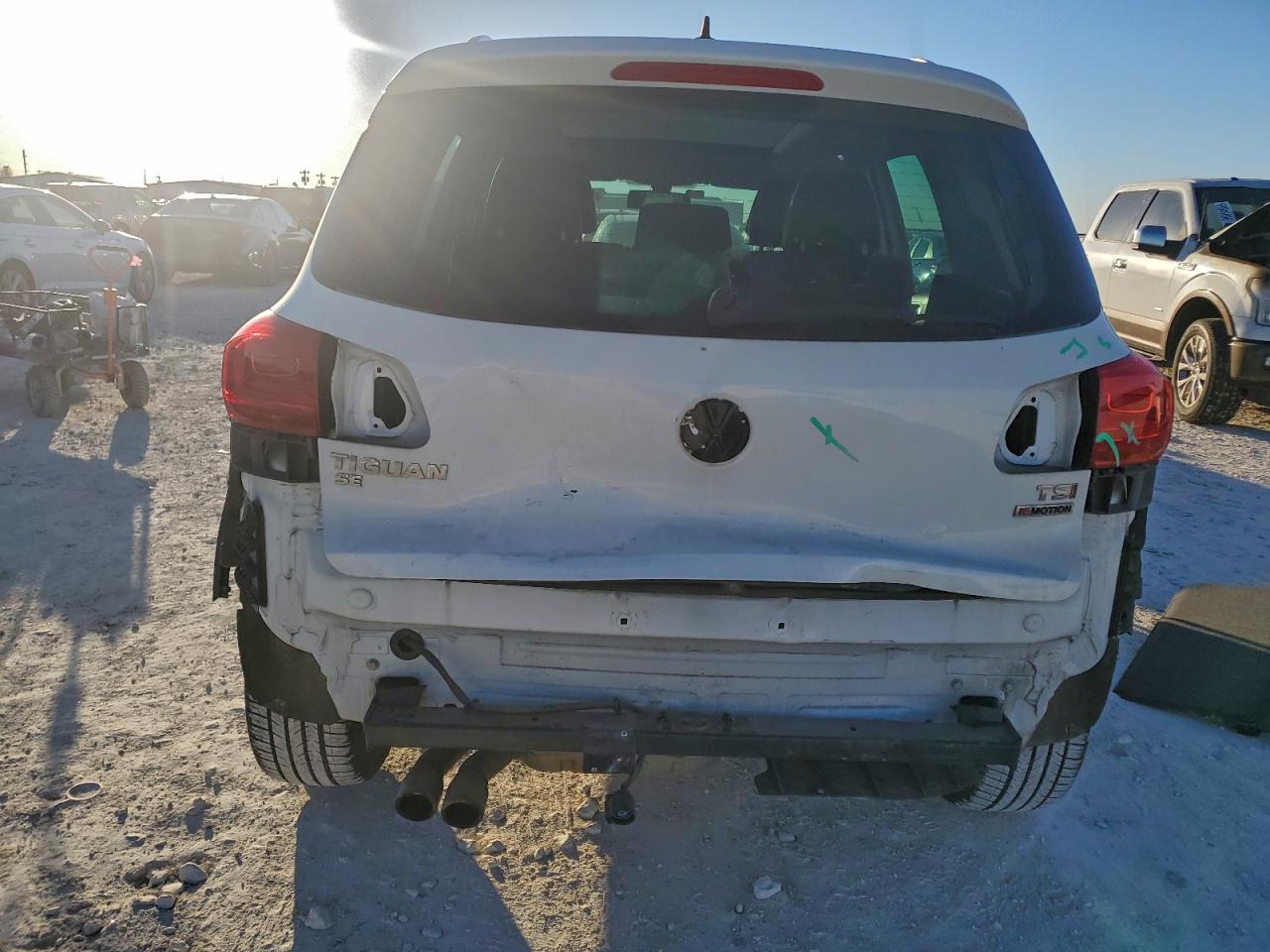 2016 VOLKSWAGEN TIGUAN S photo 6