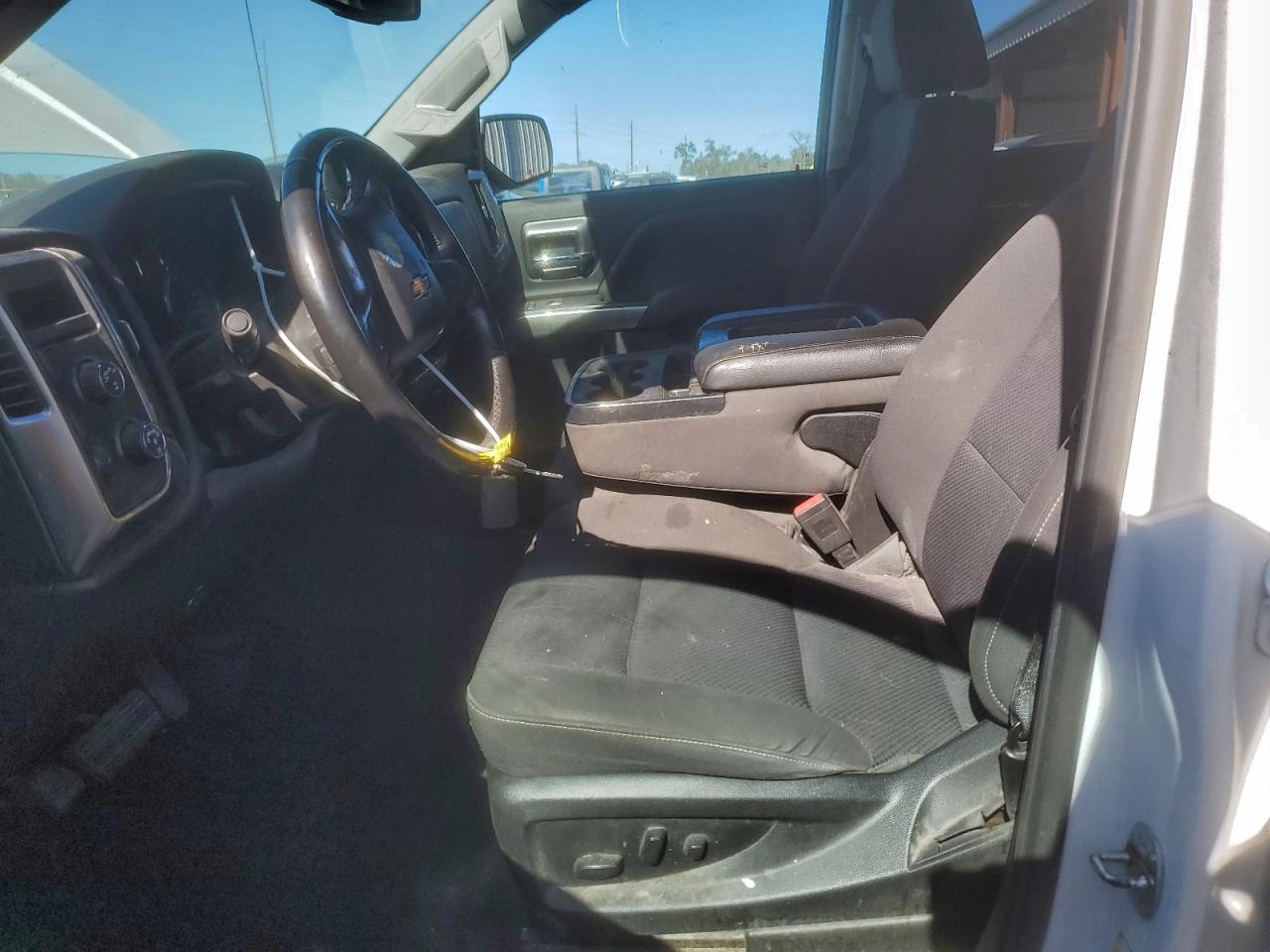 2018 CHEVROLET SILVERADO K1500 LT photo 7