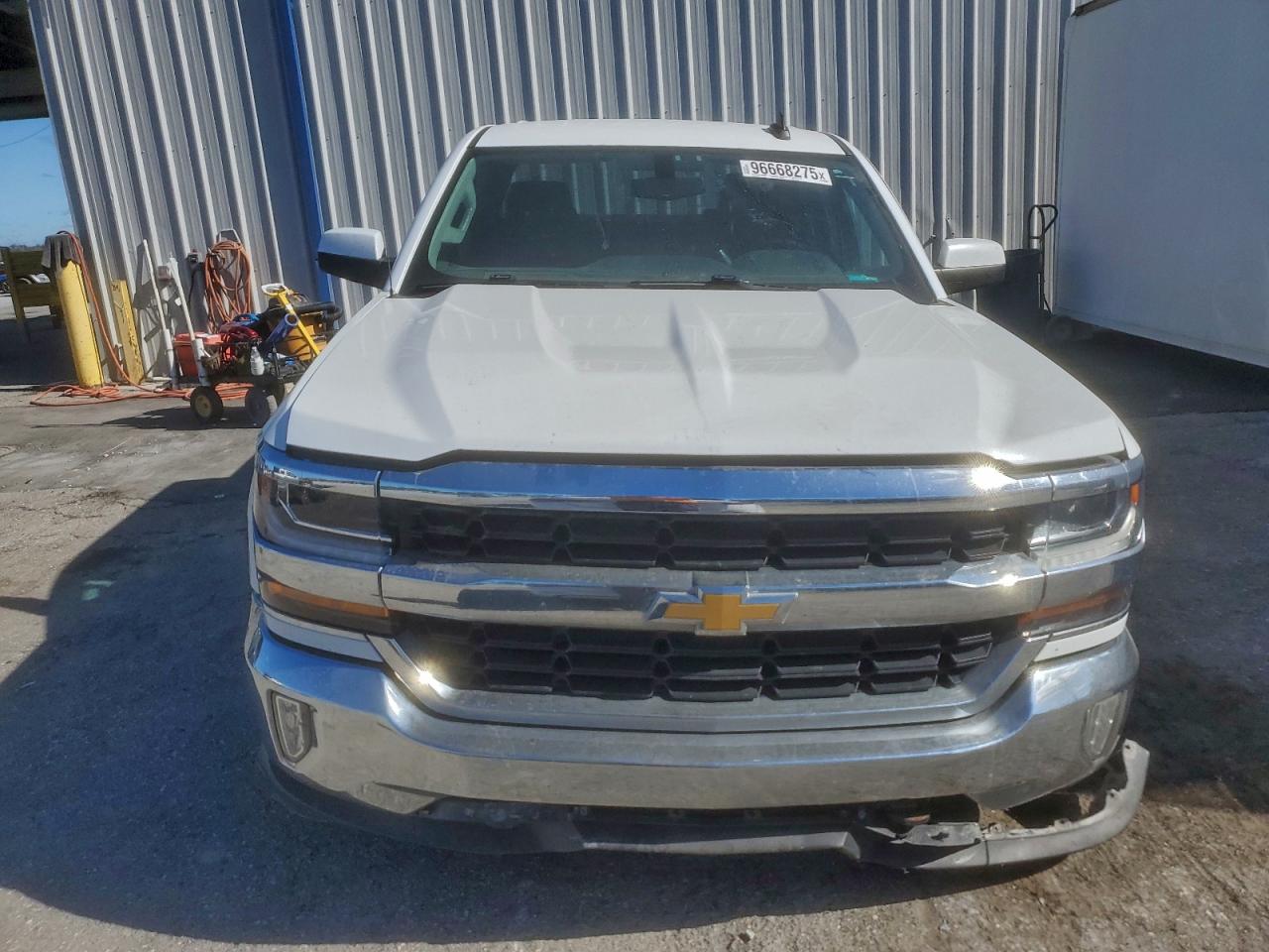 2018 CHEVROLET SILVERADO K1500 LT photo 5