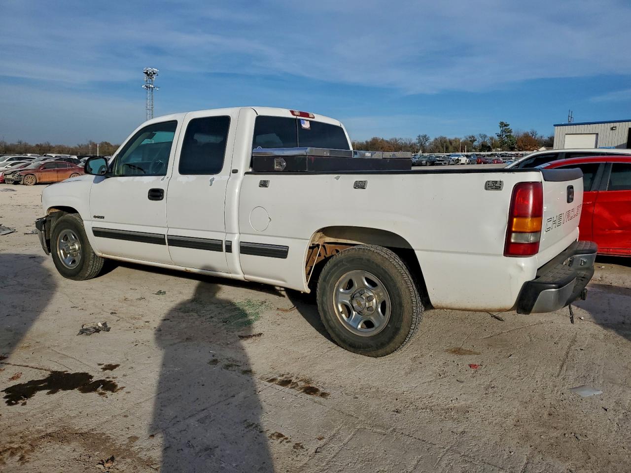 2002 CHEVROLET SILVERADO C1500 photo 2