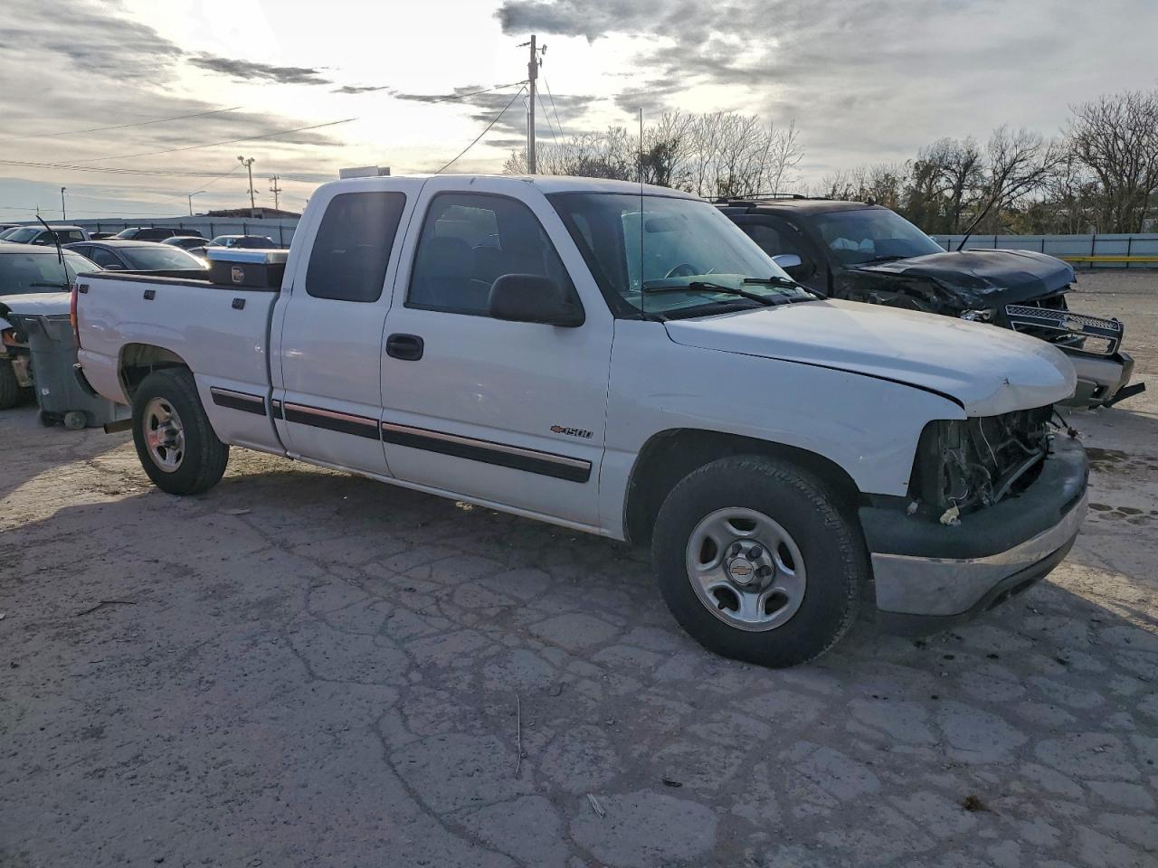 2002 CHEVROLET SILVERADO C1500 photo 4
