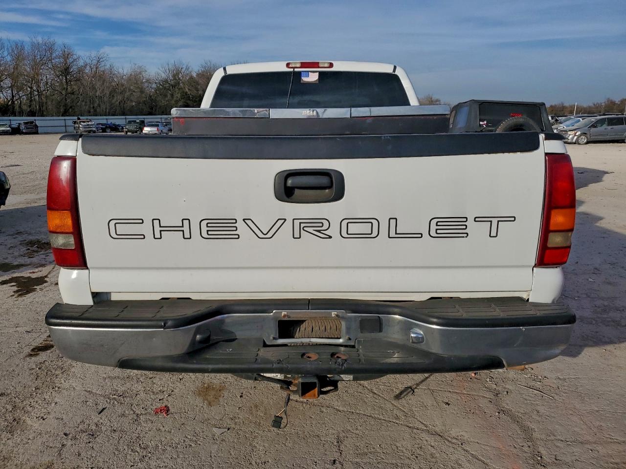 2002 CHEVROLET SILVERADO C1500 photo 6